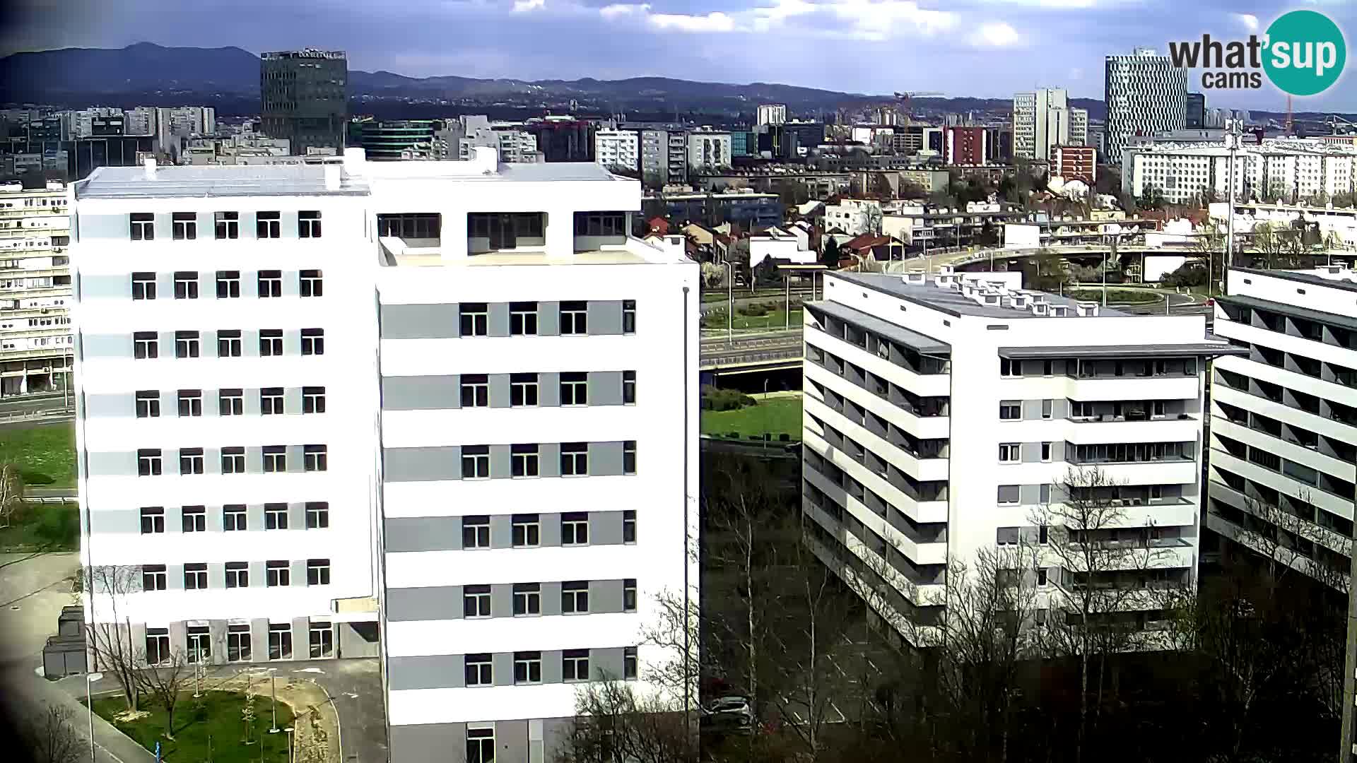 Live-Kreisverkehr Slavonska und Marin Držić Avenue zur Zagreb Webcam