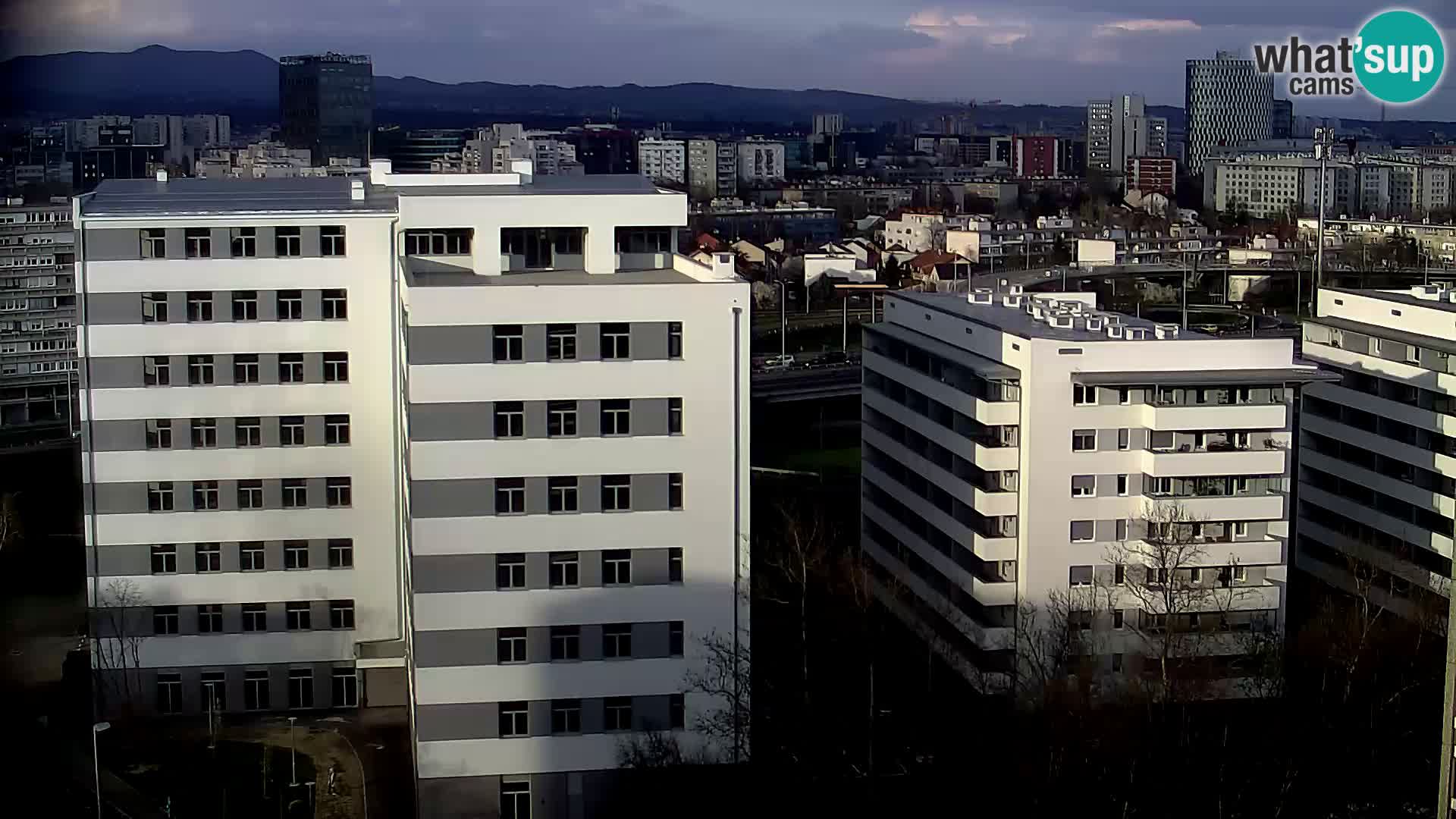 Live Interchange of Slavonska Avenue and Marin Držić Avenue in Zagreb webcam