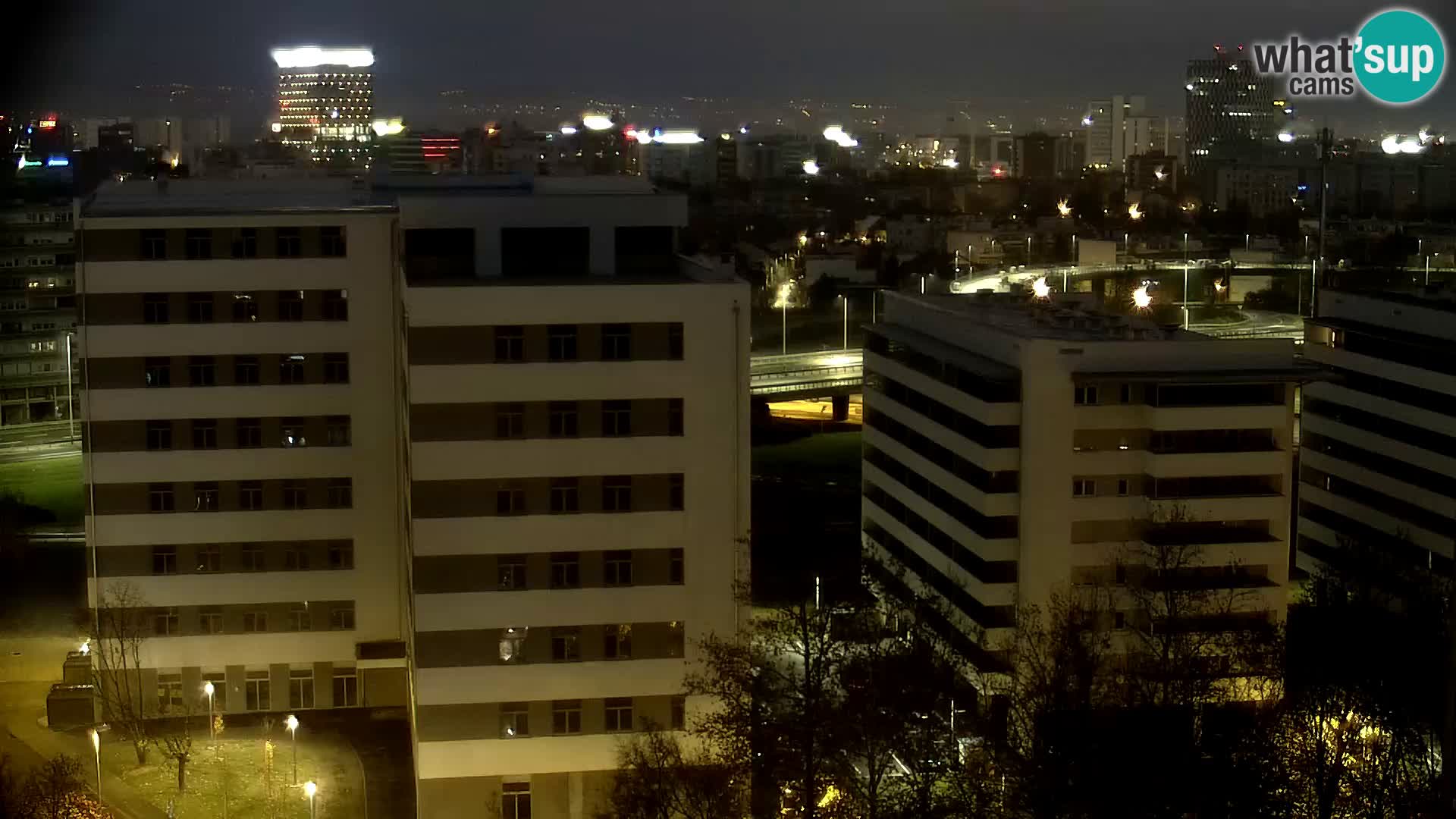 Live-Kreisverkehr Slavonska und Marin Držić Avenue zur Zagreb Webcam