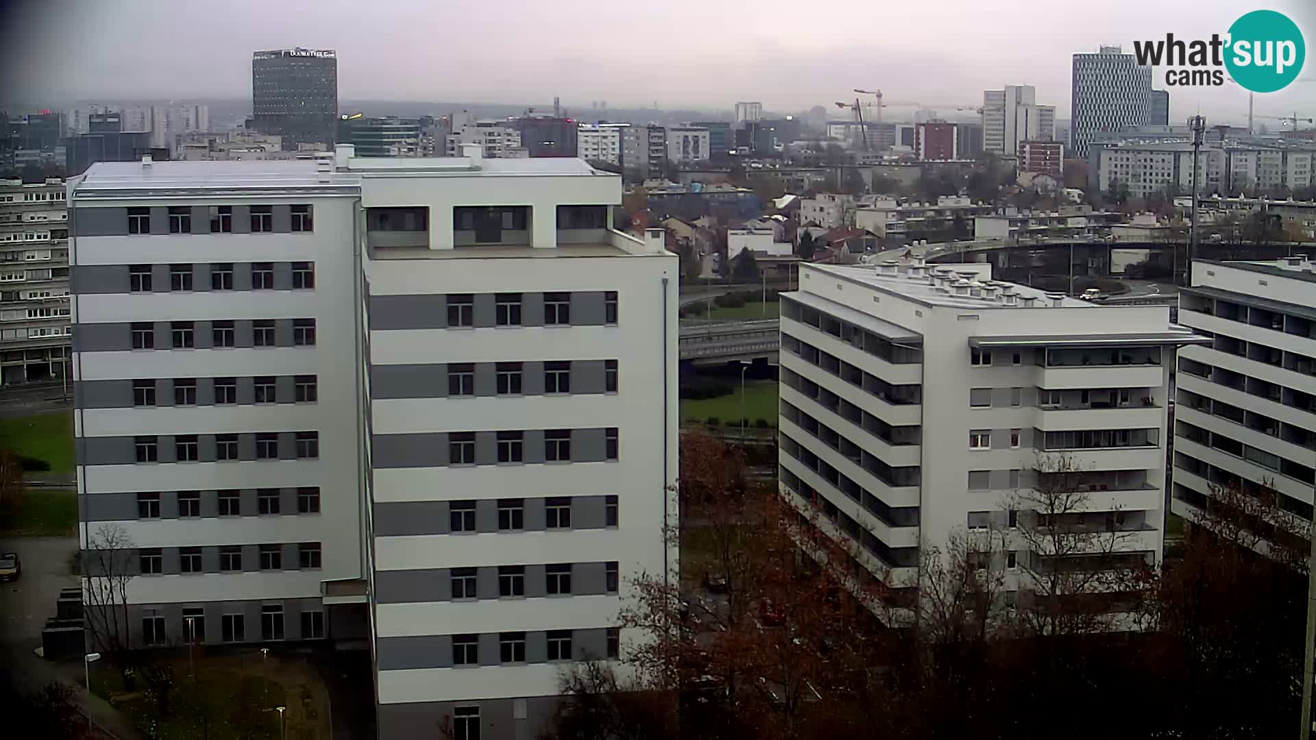 Rond-point en direct traversant les avenues Slavonska et Marin Držić à Zagreb webcam