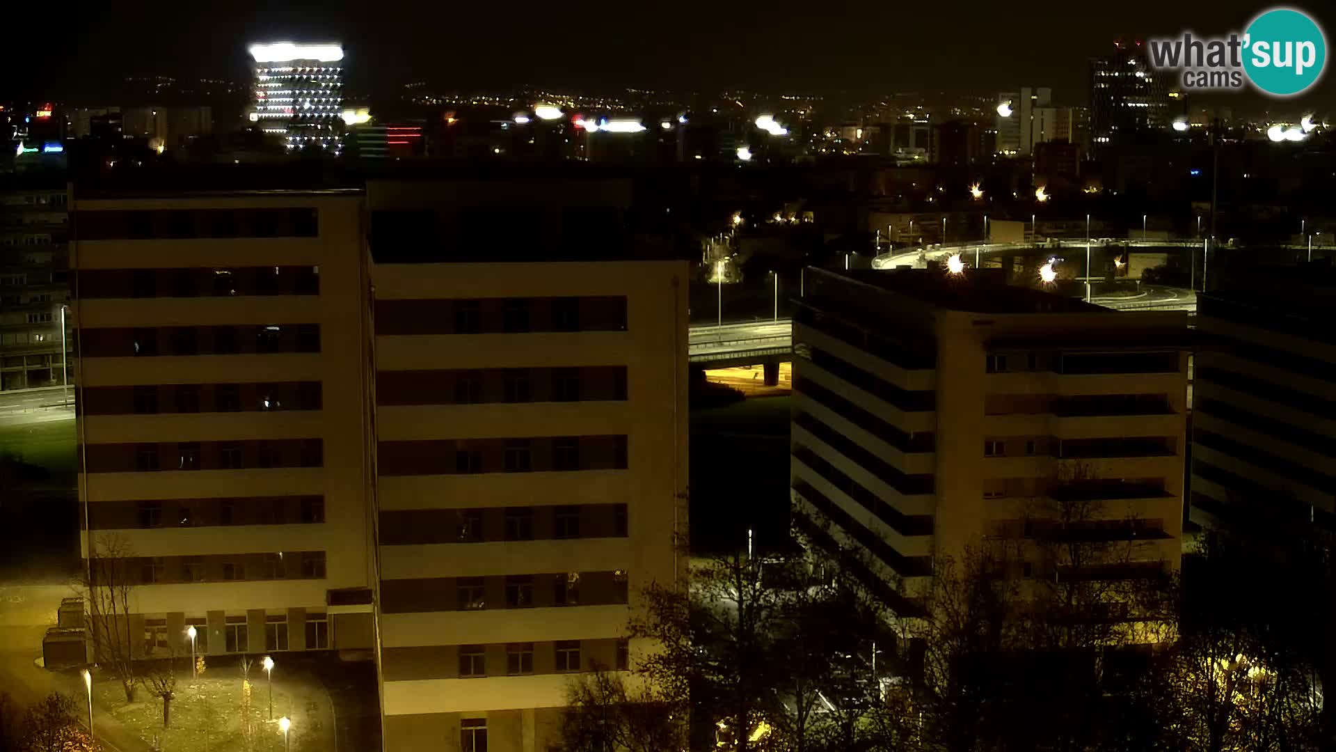 Rond-point en direct traversant les avenues Slavonska et Marin Držić à Zagreb webcam