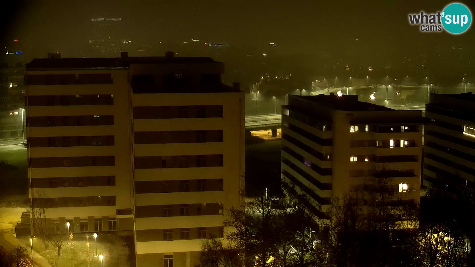 Rond-point en direct traversant les avenues Slavonska et Marin Držić à Zagreb webcam