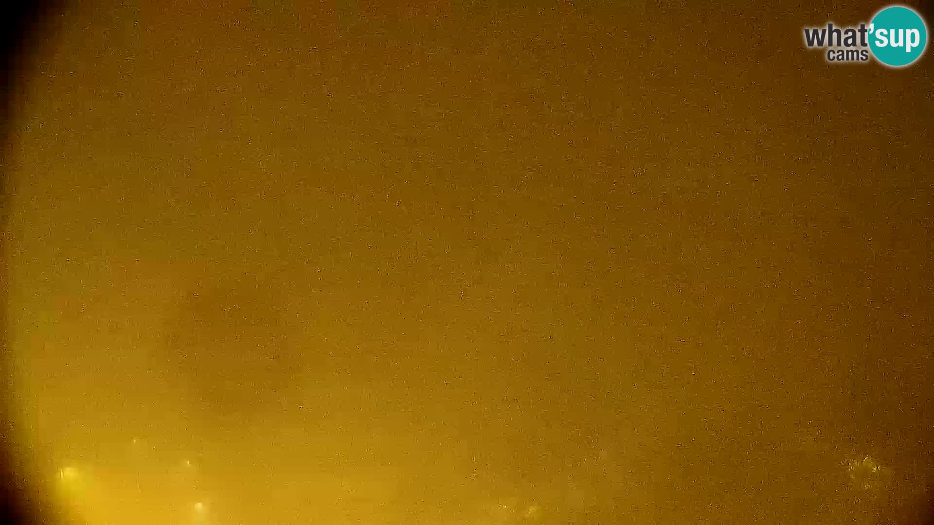 Rotonda en vivo que cruza Slavonska y Marin Držić Avenue en Zagreb webcam