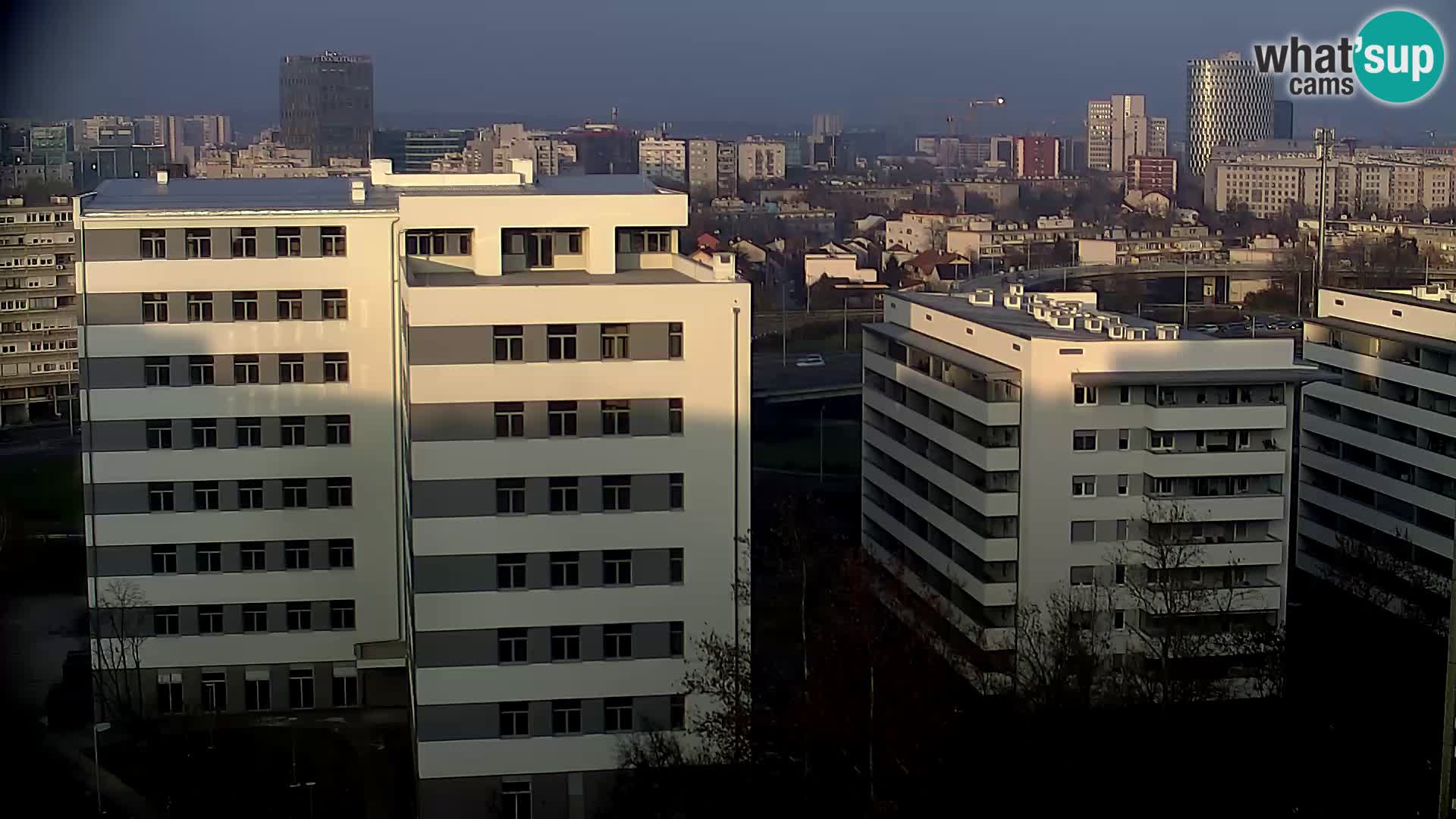 Rond-point en direct traversant les avenues Slavonska et Marin Držić à Zagreb webcam