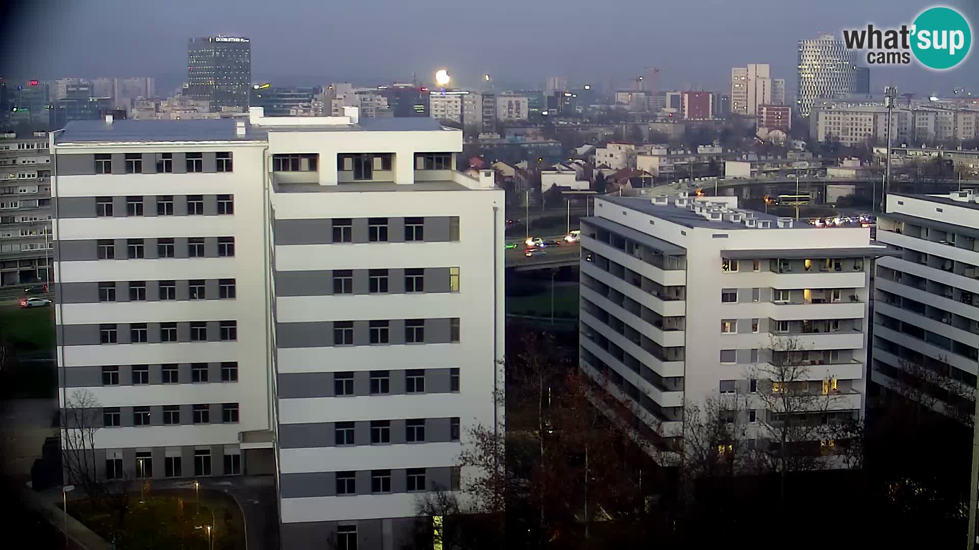 Live-Kreisverkehr Slavonska und Marin Držić Avenue zur Zagreb Webcam