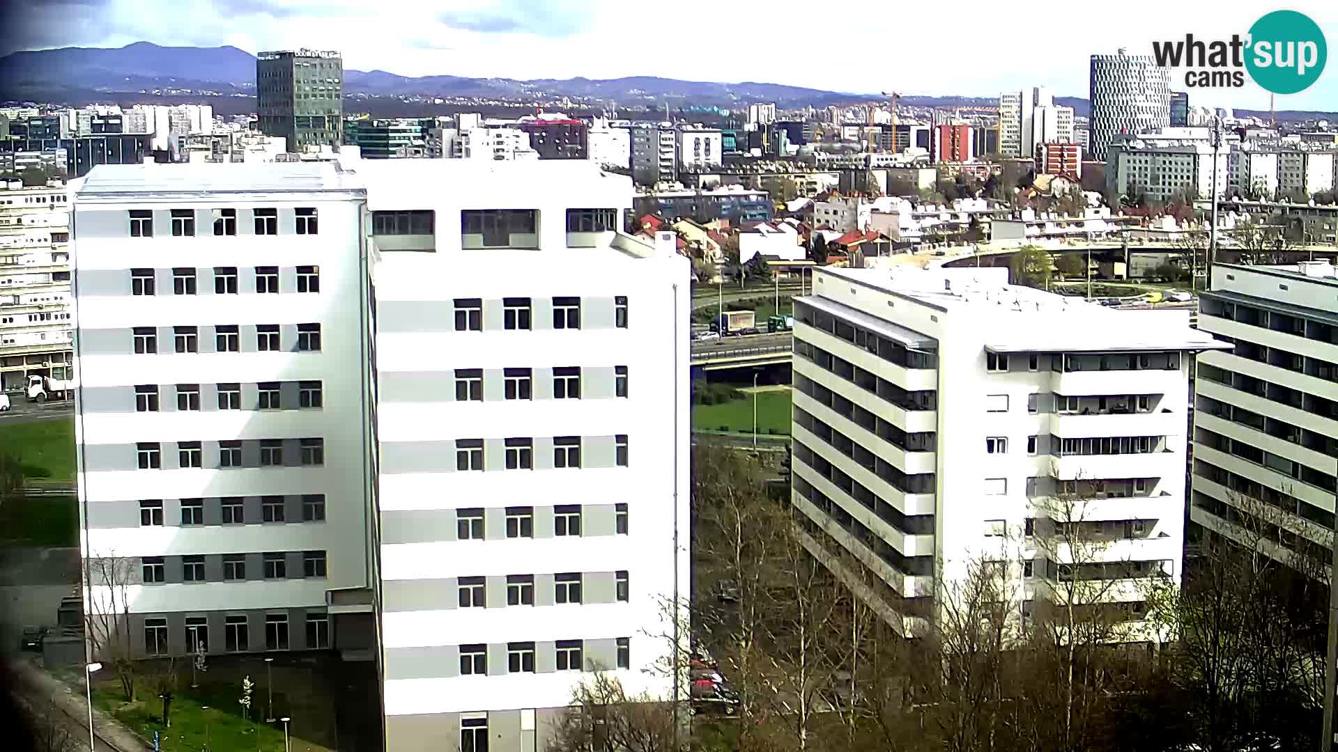 Krožišče Slavonske in Marin Držićeve ulice v Zagrebu v živo