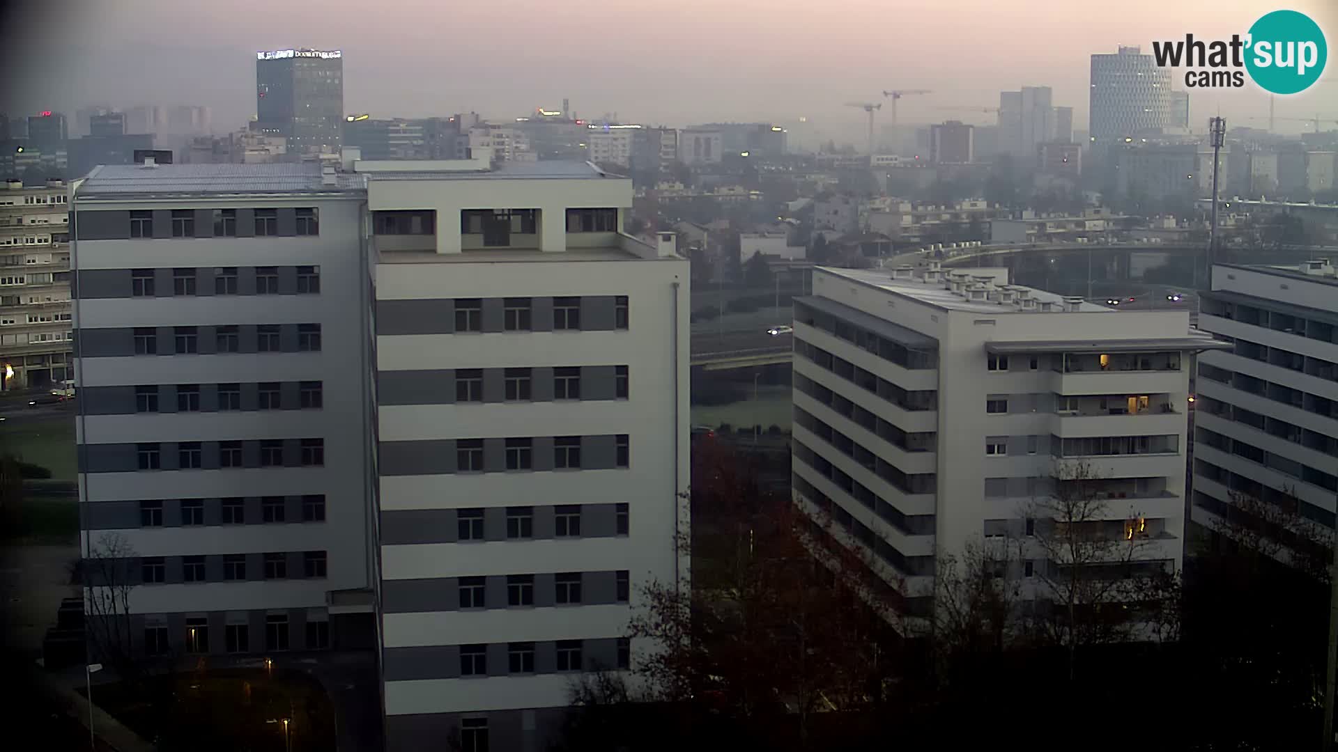 Krožišče Slavonske in Marin Držićeve ulice v Zagrebu v živo