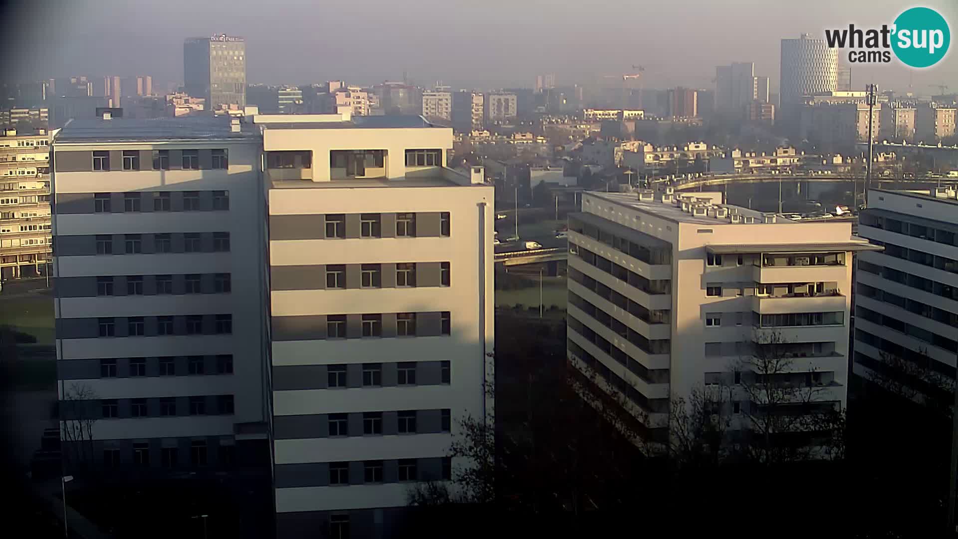 Krožišče Slavonske in Marin Držićeve ulice v Zagrebu v živo