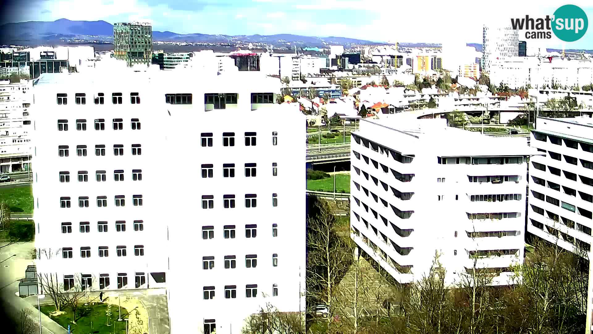 Krožišče Slavonske in Marin Držićeve ulice v Zagrebu v živo