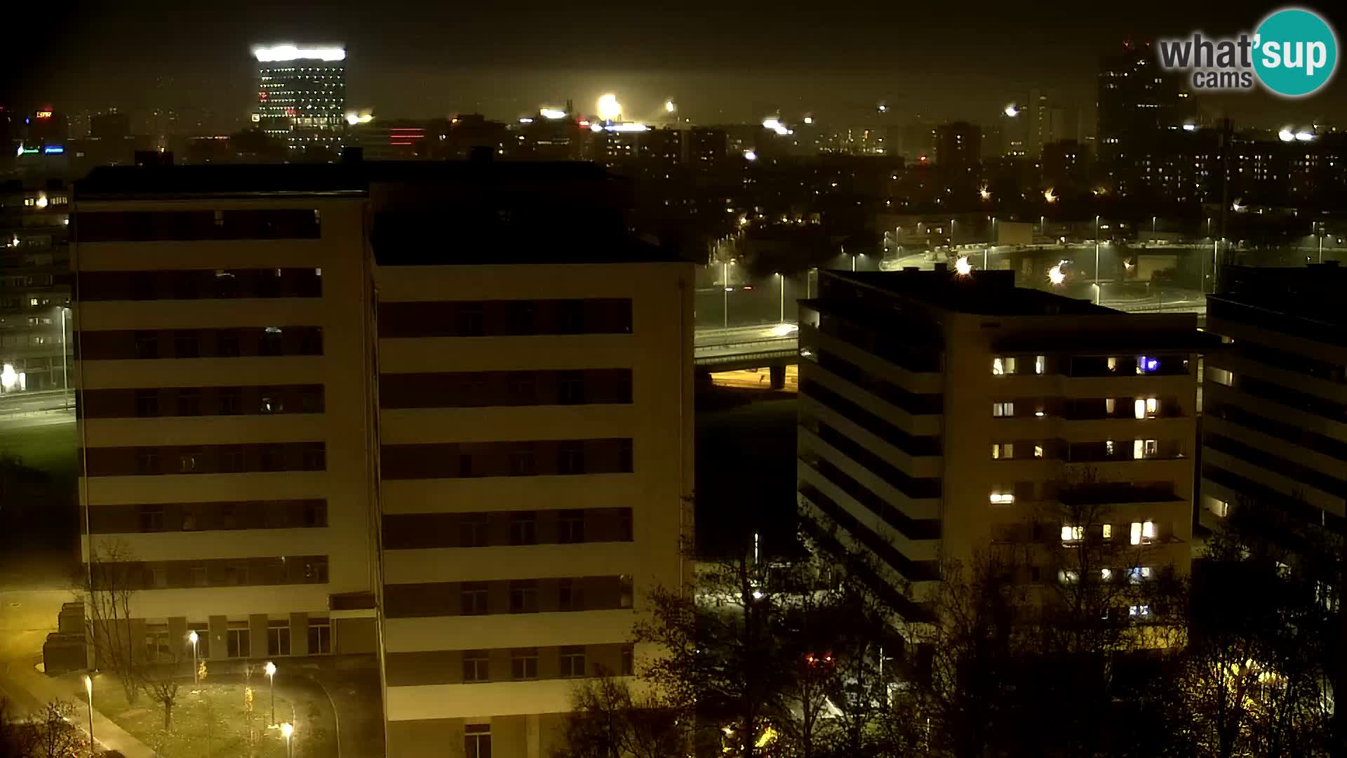 Rond-point en direct traversant les avenues Slavonska et Marin Držić à Zagreb webcam