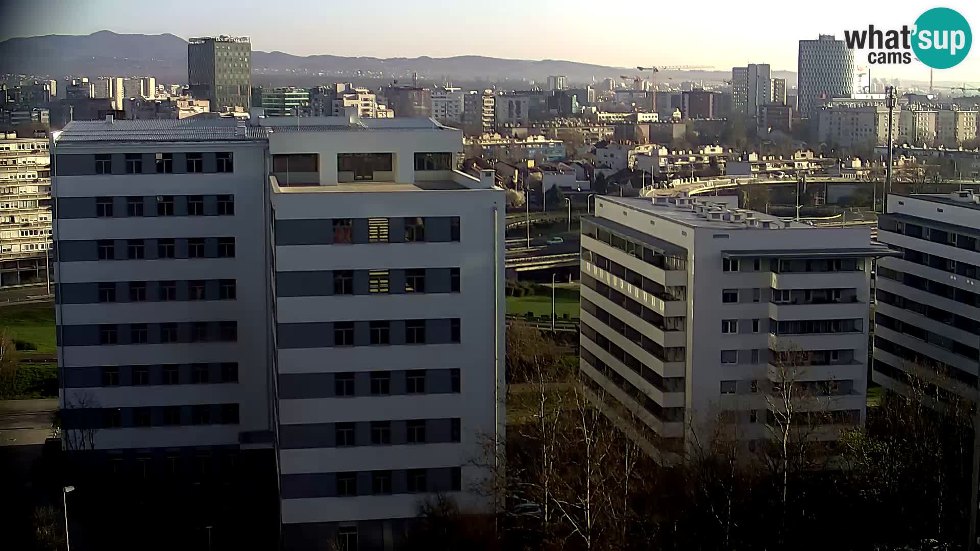 Krožišče Slavonske in Marin Držićeve ulice v Zagrebu v živo