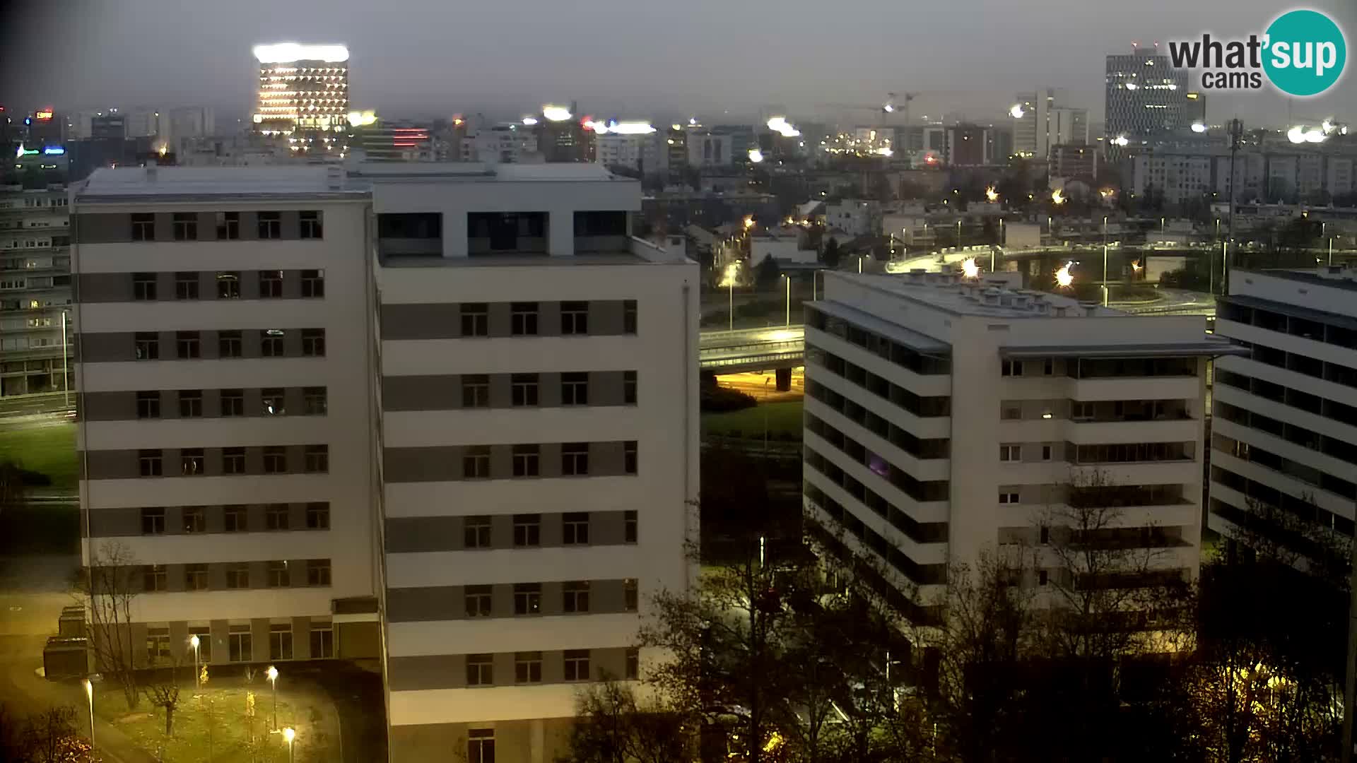 Live-Kreisverkehr Slavonska und Marin Držić Avenue zur Zagreb Webcam