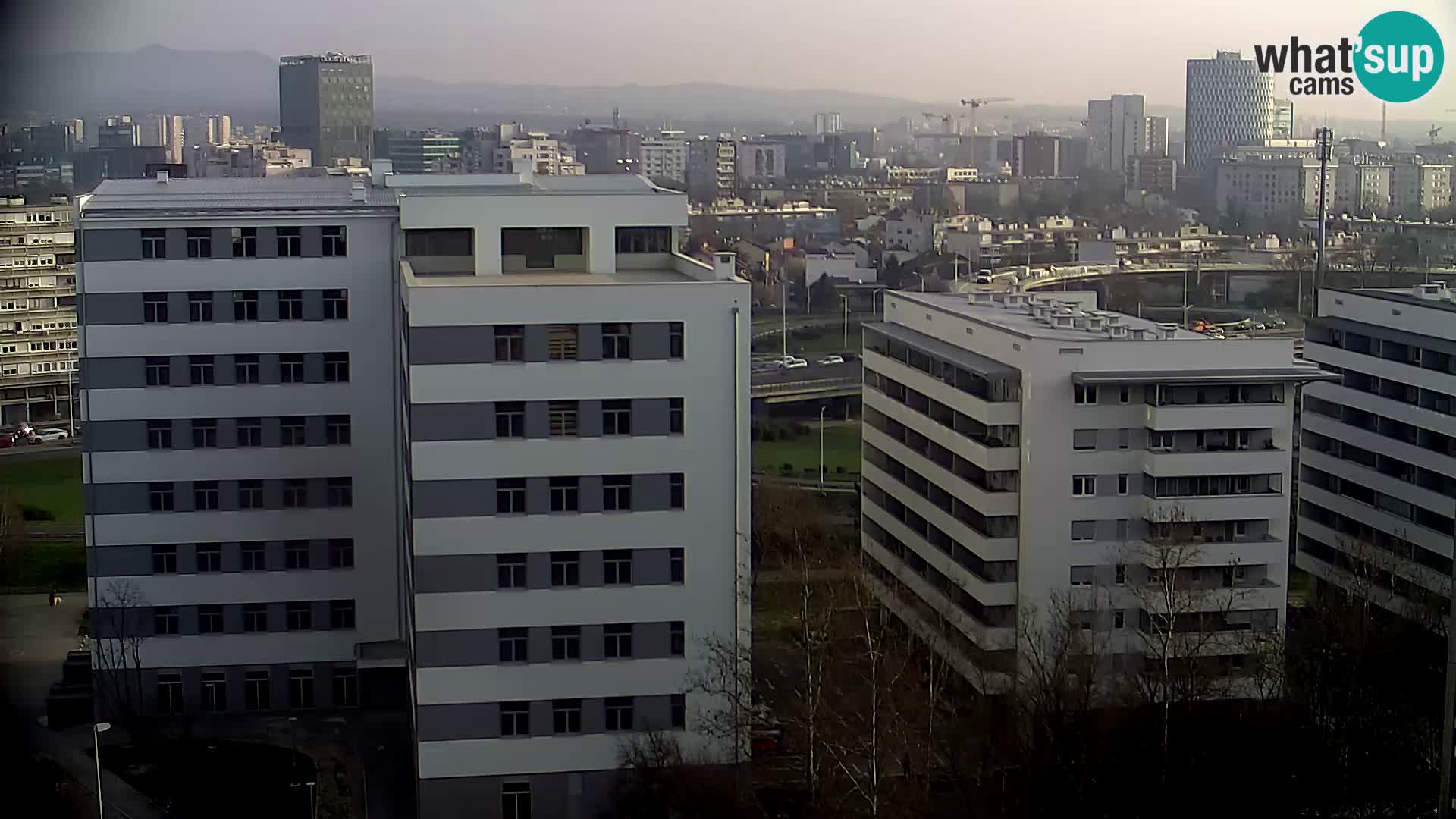Live-Kreisverkehr Slavonska und Marin Držić Avenue zur Zagreb Webcam