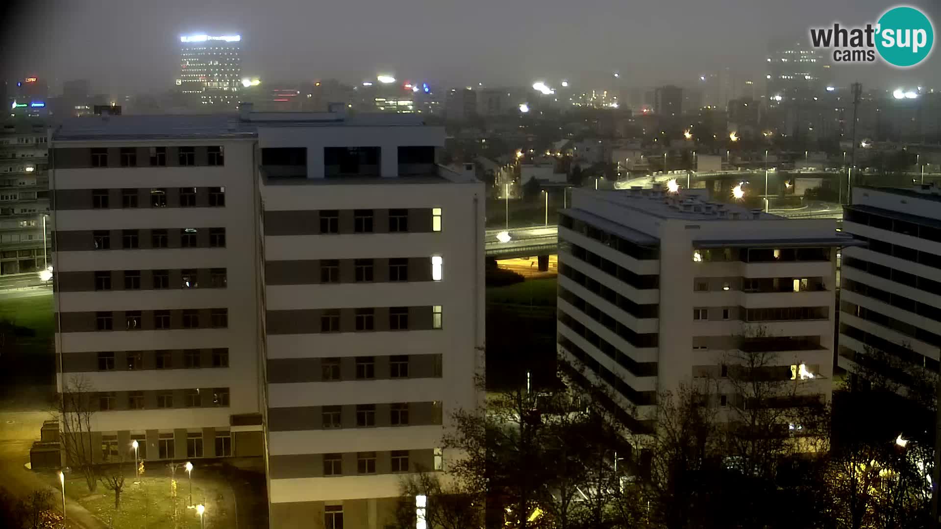 Live-Kreisverkehr Slavonska und Marin Držić Avenue zur Zagreb Webcam