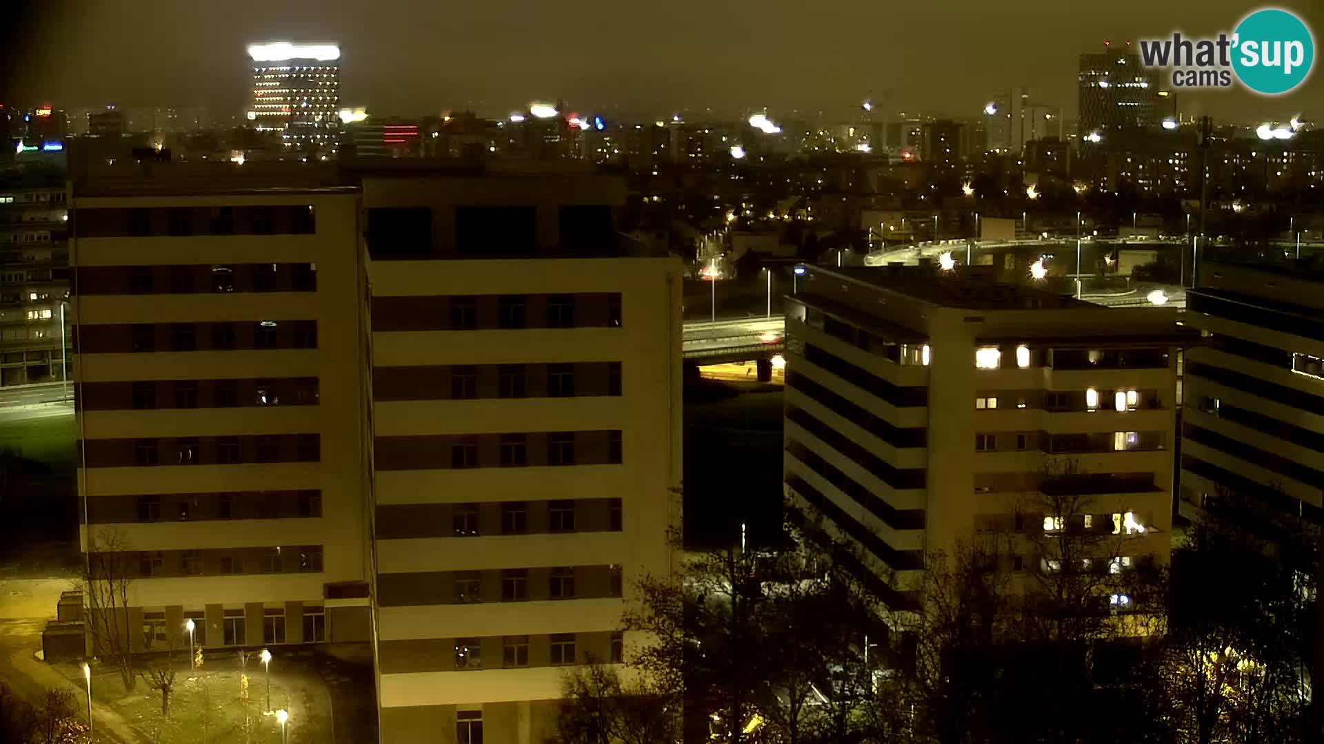 Rond-point en direct traversant les avenues Slavonska et Marin Držić à Zagreb webcam