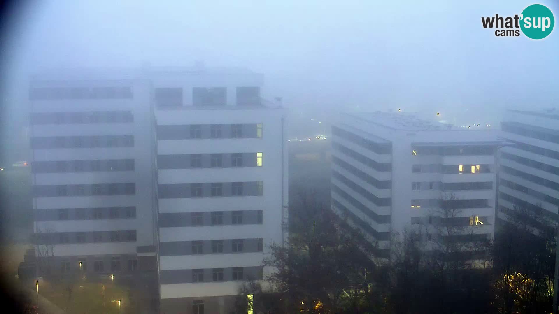 Rond-point en direct traversant les avenues Slavonska et Marin Držić à Zagreb webcam