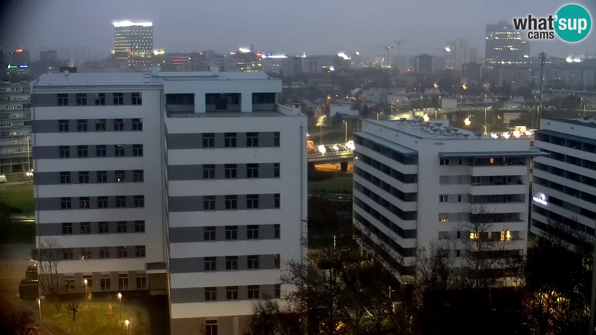 Web kamera Petlja Slavonska – Držićeva  – Zagreb Live