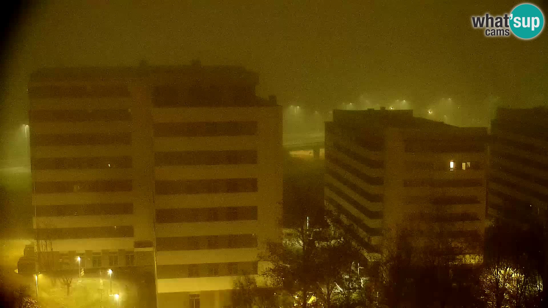 Live-Kreisverkehr Slavonska und Marin Držić Avenue zur Zagreb Webcam