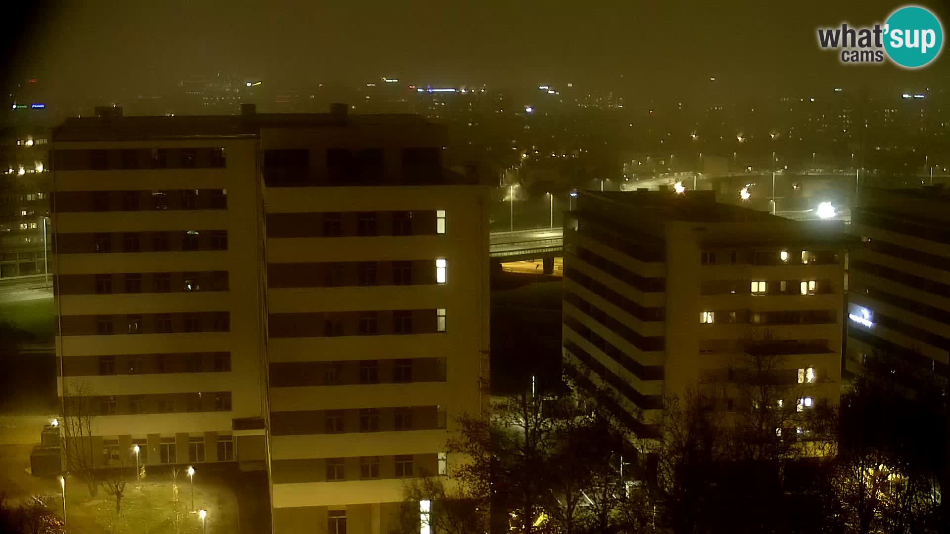 Rond-point en direct traversant les avenues Slavonska et Marin Držić à Zagreb webcam