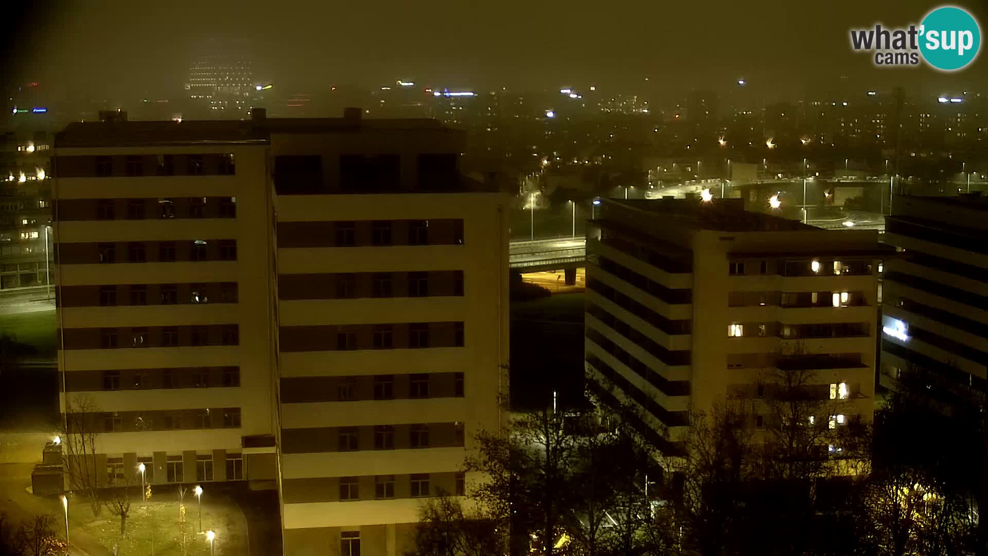 Rond-point en direct traversant les avenues Slavonska et Marin Držić à Zagreb webcam