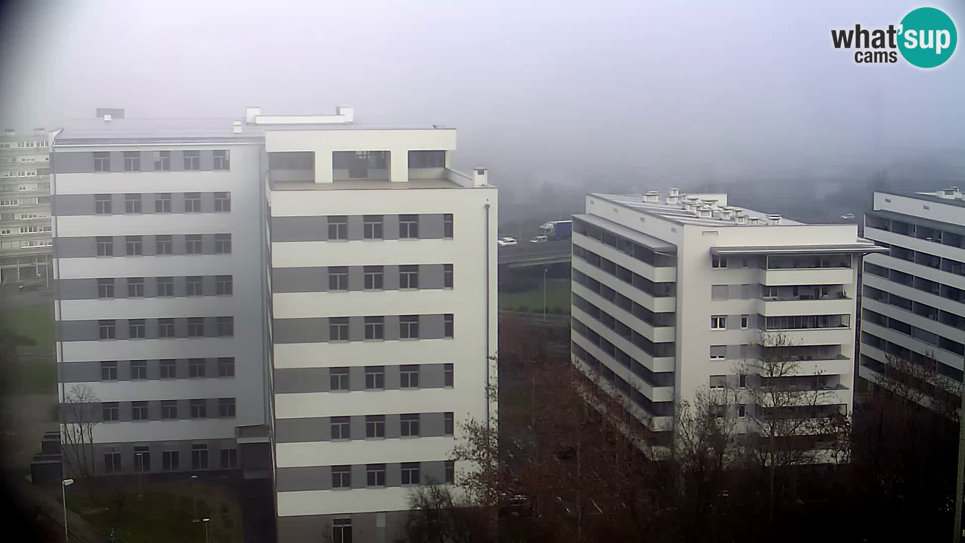 Rotonda en vivo que cruza Slavonska y Marin Držić Avenue en Zagreb webcam