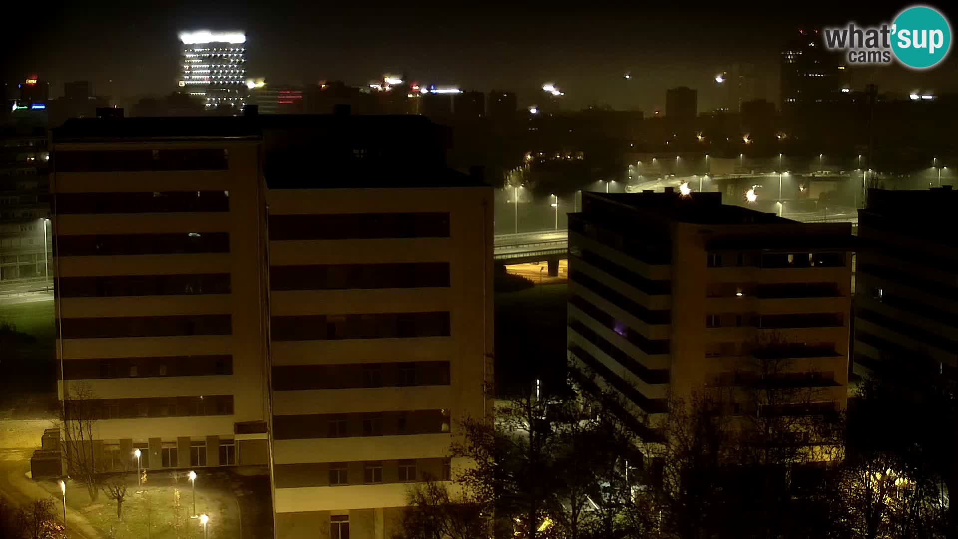 Rond-point en direct traversant les avenues Slavonska et Marin Držić à Zagreb webcam