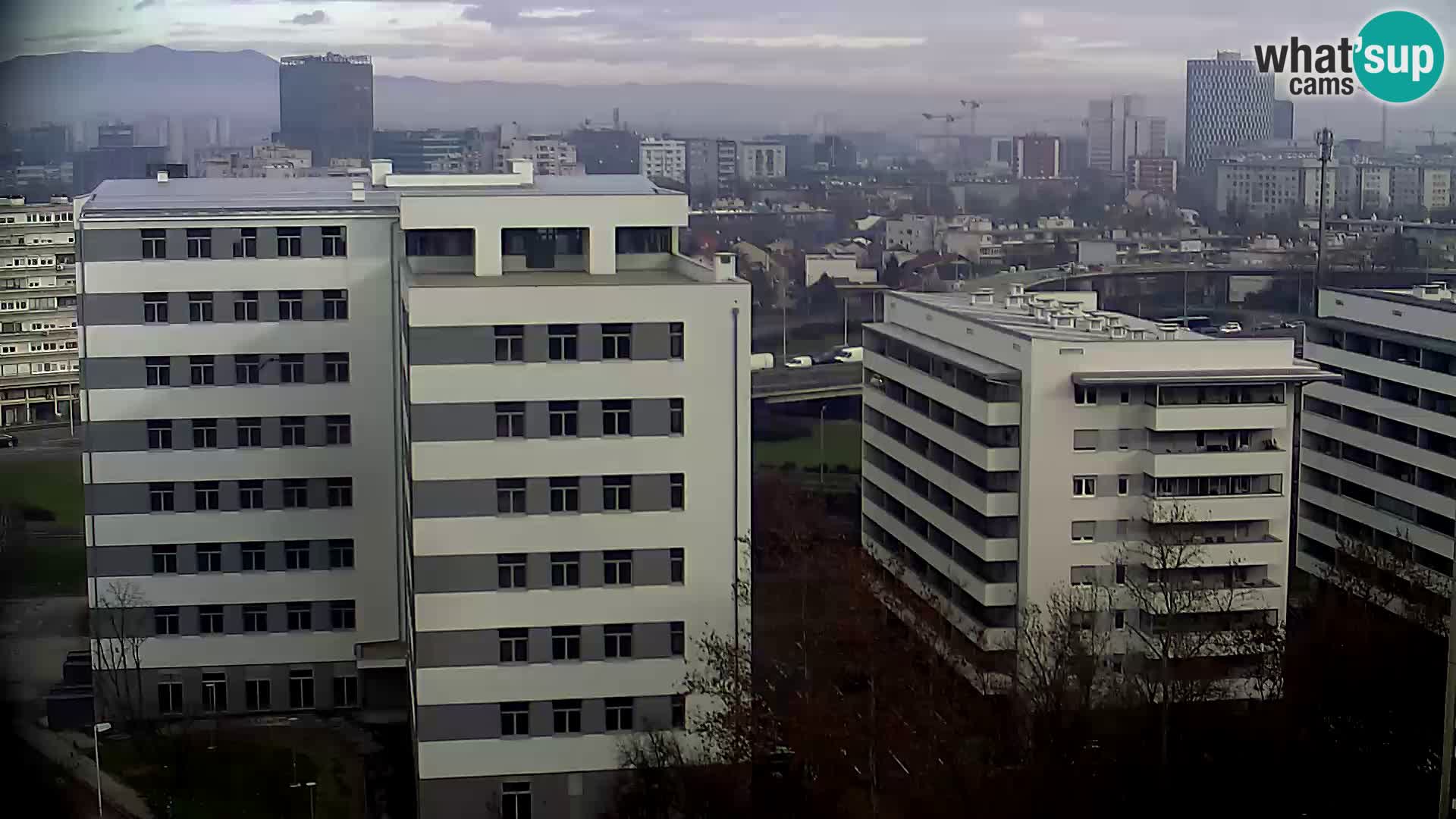 Live-Kreisverkehr Slavonska und Marin Držić Avenue zur Zagreb Webcam