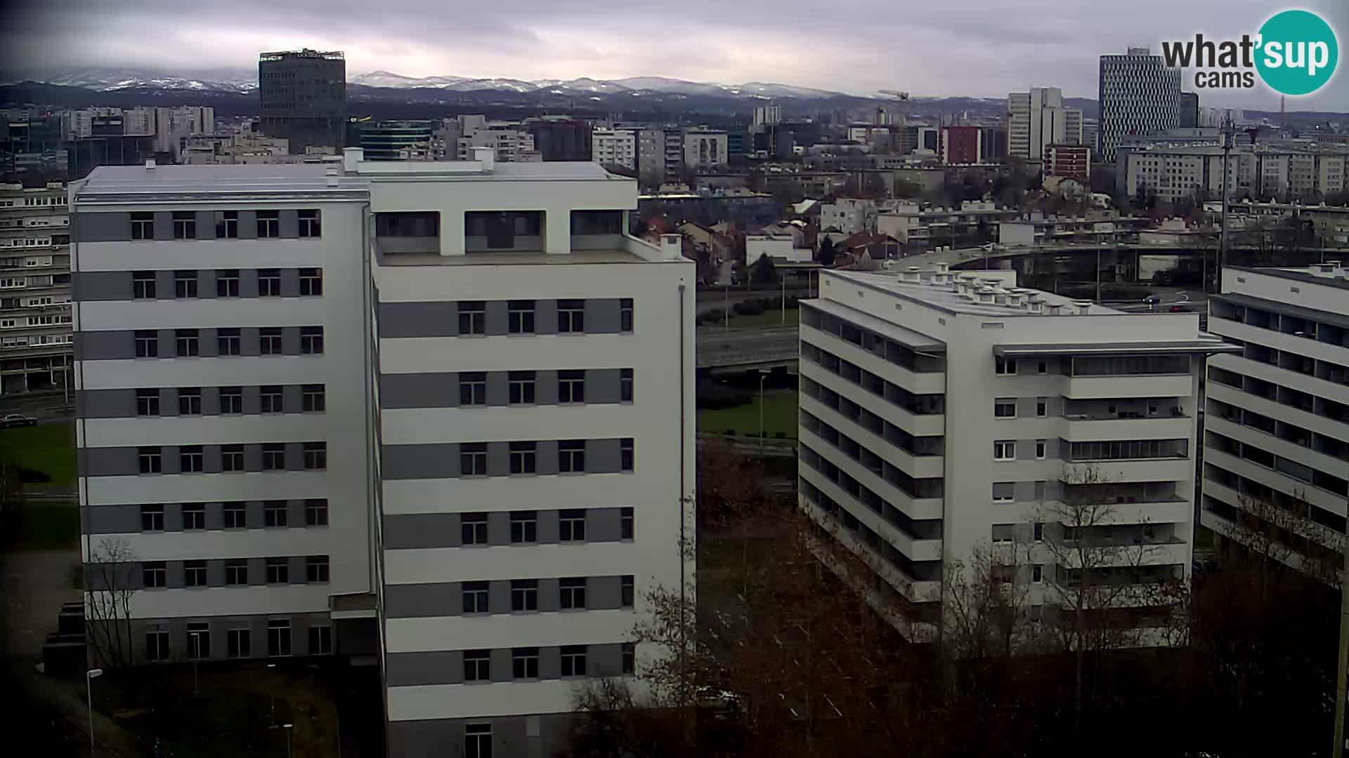 Live-Kreisverkehr Slavonska und Marin Držić Avenue zur Zagreb Webcam