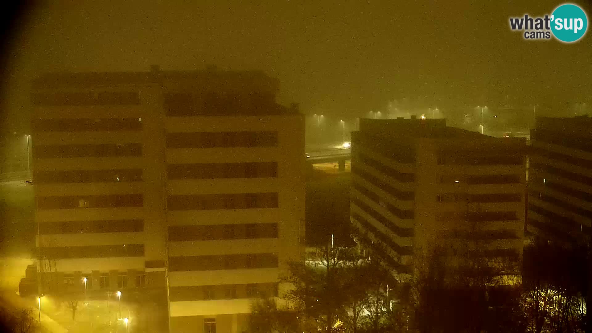 Live-Kreisverkehr Slavonska und Marin Držić Avenue zur Zagreb Webcam