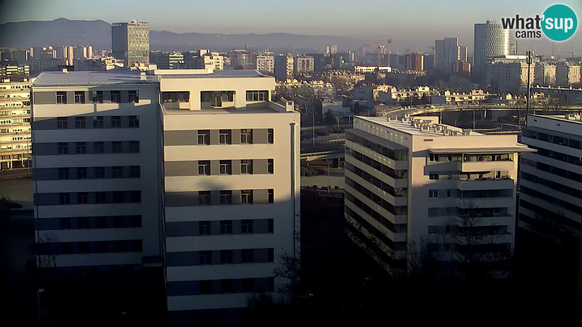 Live Interchange of Slavonska Avenue and Marin Držić Avenue in Zagreb webcam