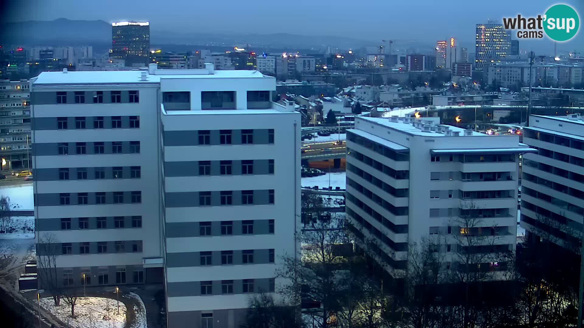 Rond-point en direct traversant les avenues Slavonska et Marin Držić à Zagreb webcam