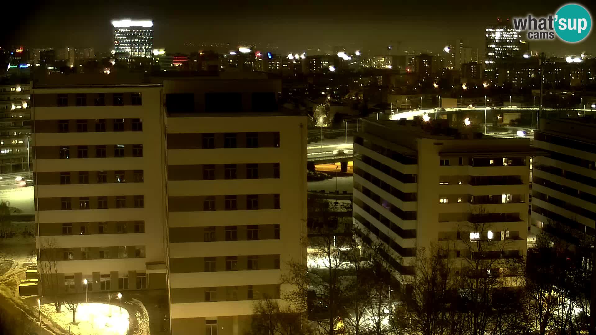 Web kamera Petlja Slavonska – Držićeva  – Zagreb Live