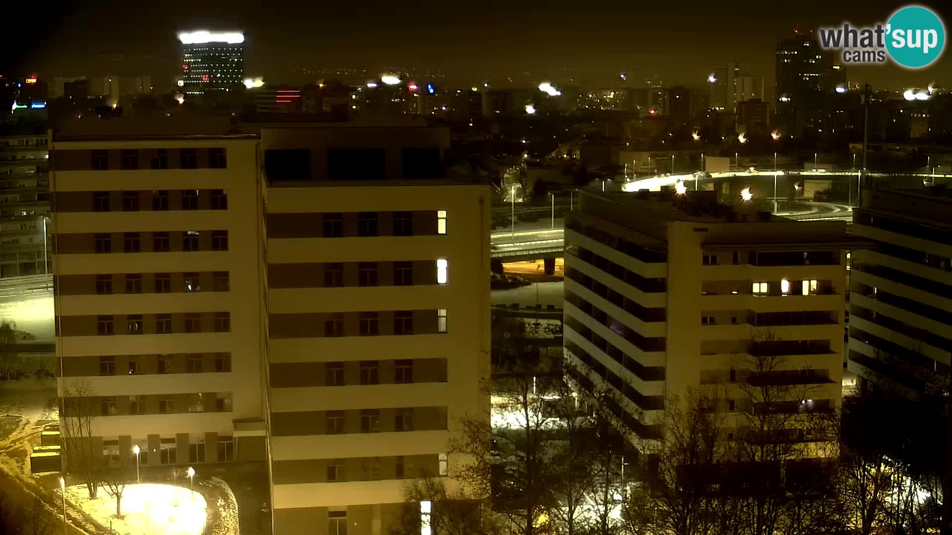 Web kamera Petlja Slavonska – Držićeva  – Zagreb Live