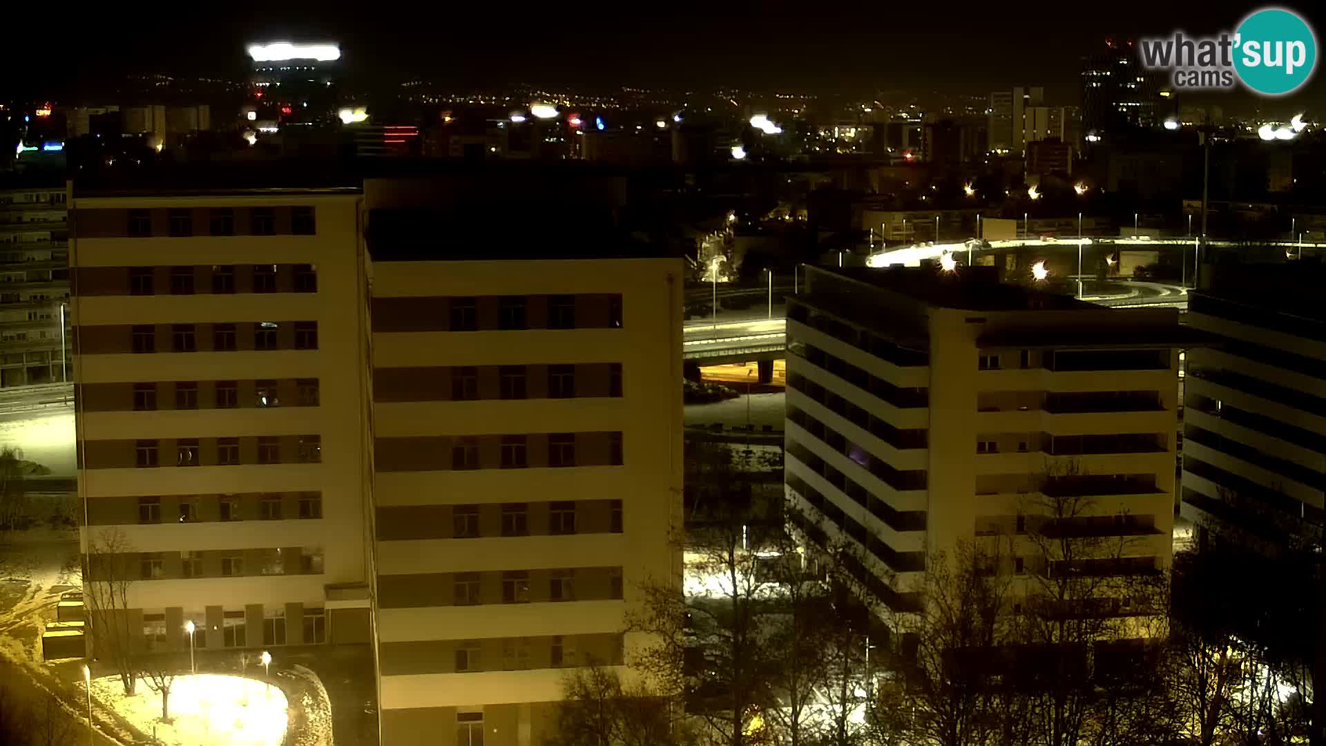 Web kamera Petlja Slavonska – Držićeva  – Zagreb Live