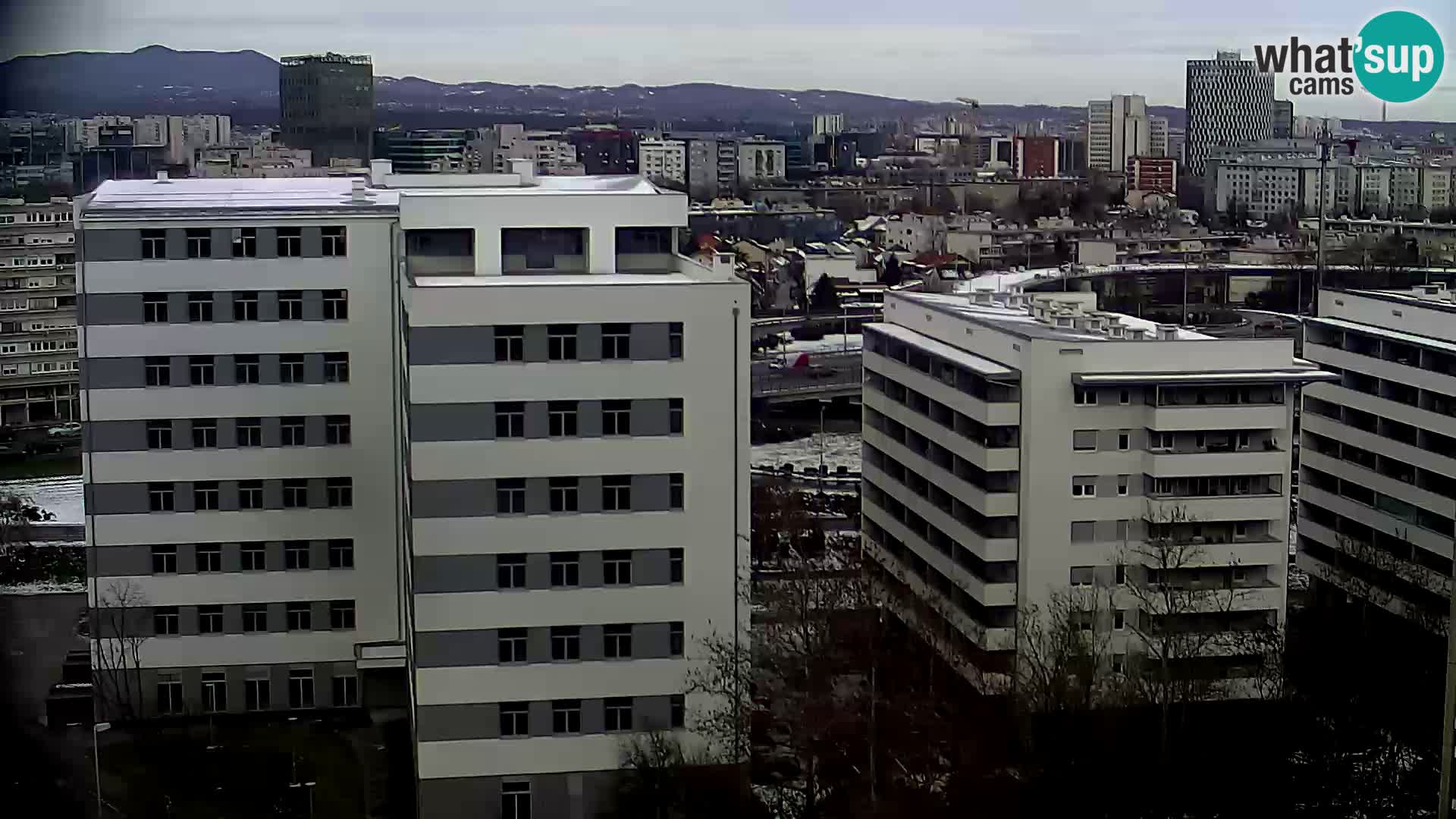 Rotatoria e incrocio viale Slavonska e Marin Držić  – webcam di Zagabria