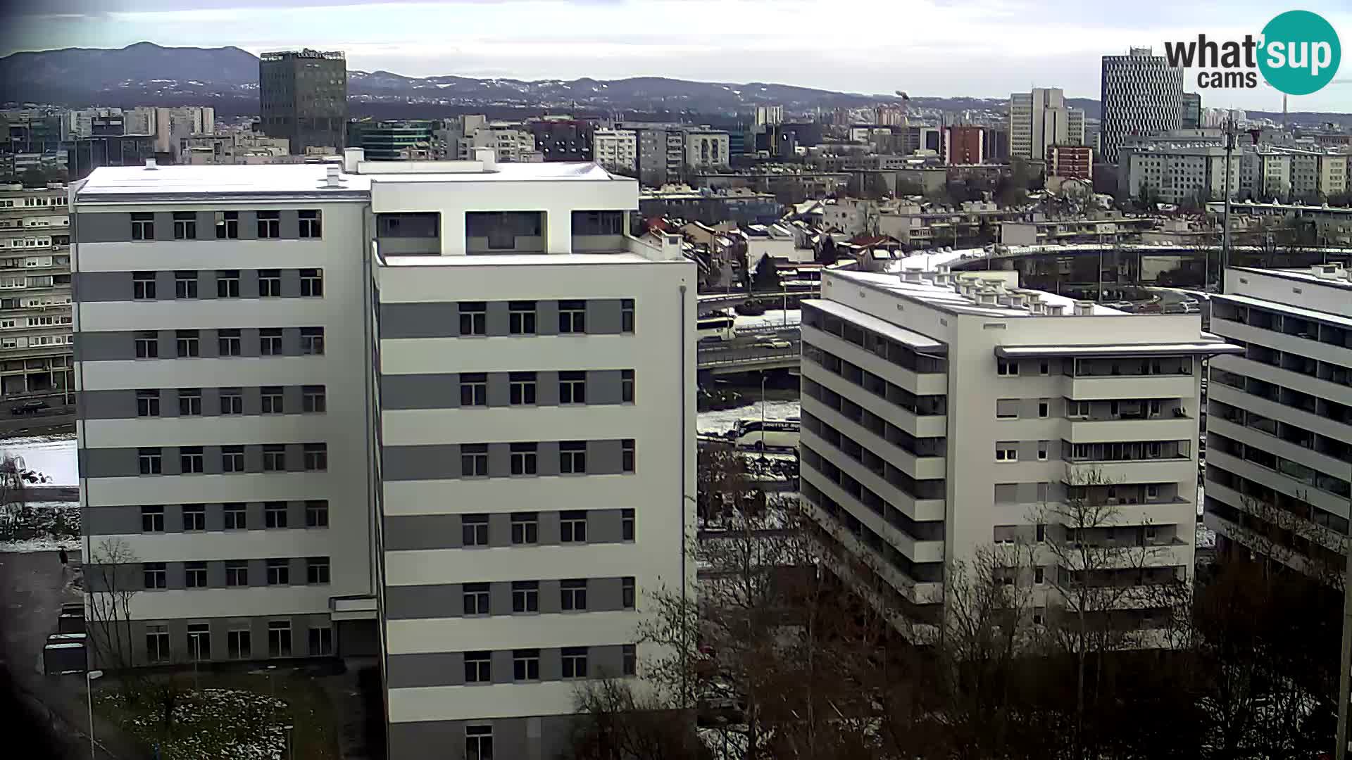 Web kamera Petlja Slavonska – Držićeva  – Zagreb Live