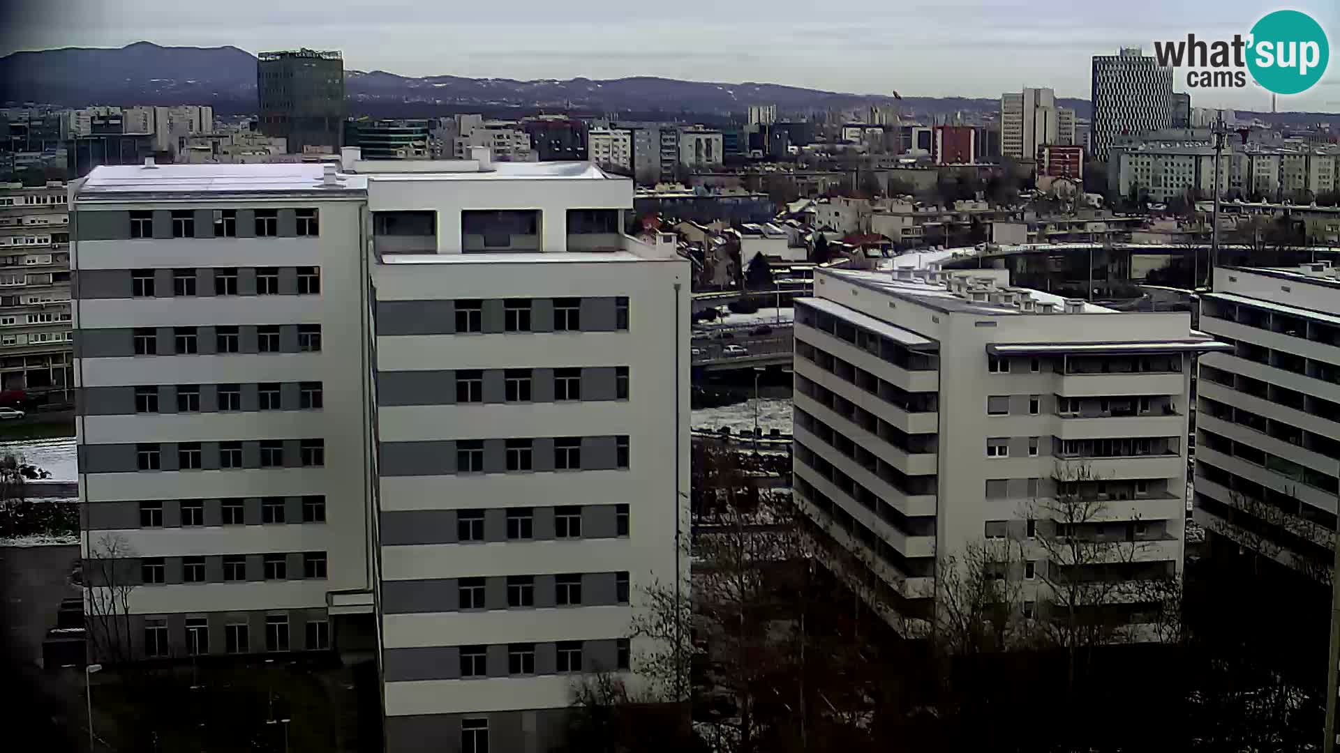 Krožišče Slavonske in Marin Držićeve ulice v Zagrebu v živo