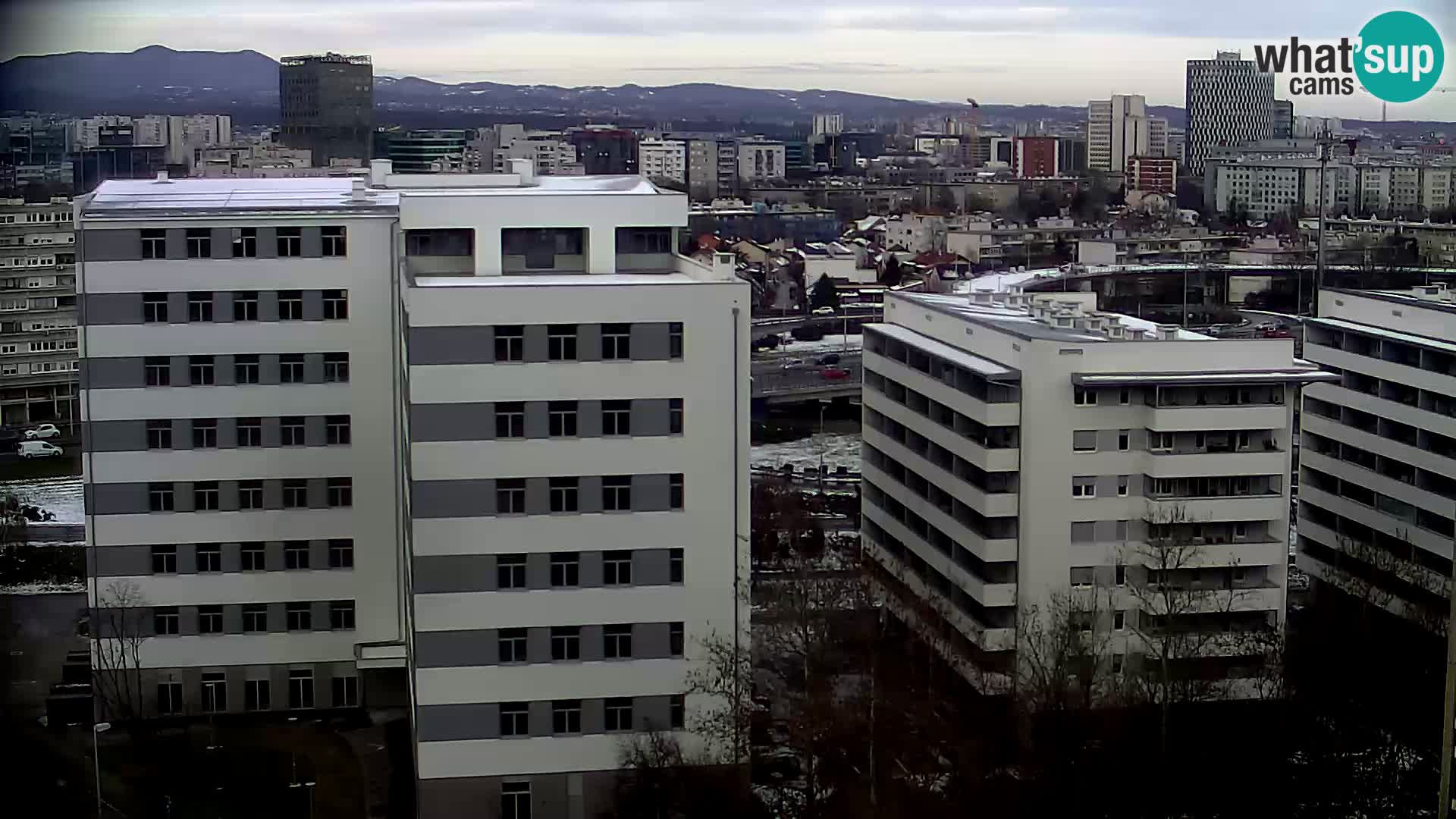 Krožišče Slavonske in Marin Držićeve ulice v Zagrebu v živo