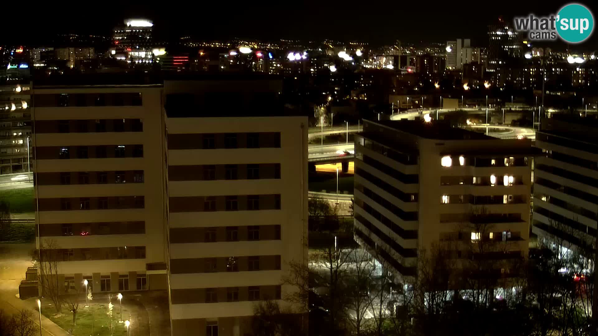Rond-point en direct traversant les avenues Slavonska et Marin Držić à Zagreb webcam