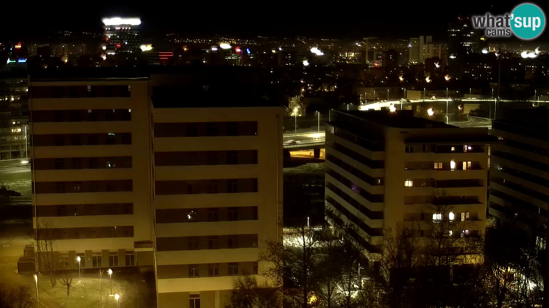 Web kamera Petlja Slavonska – Držićeva  – Zagreb Live