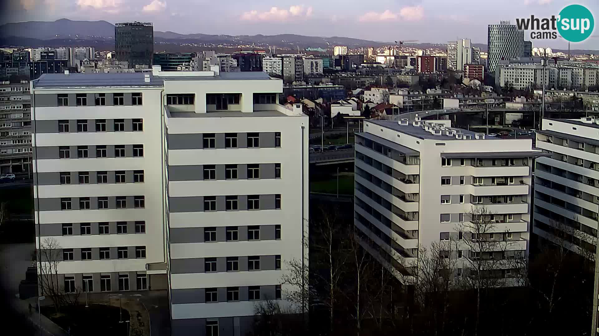 Live-Kreisverkehr Slavonska und Marin Držić Avenue zur Zagreb Webcam