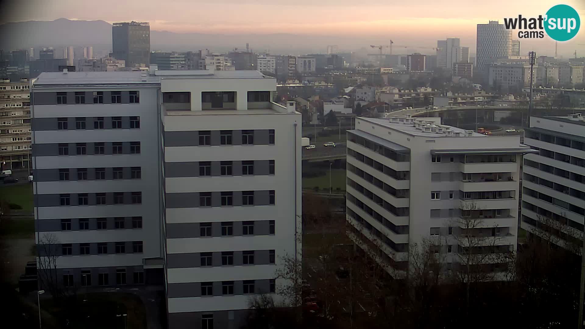 Live Interchange of Slavonska Avenue and Marin Držić Avenue in Zagreb webcam