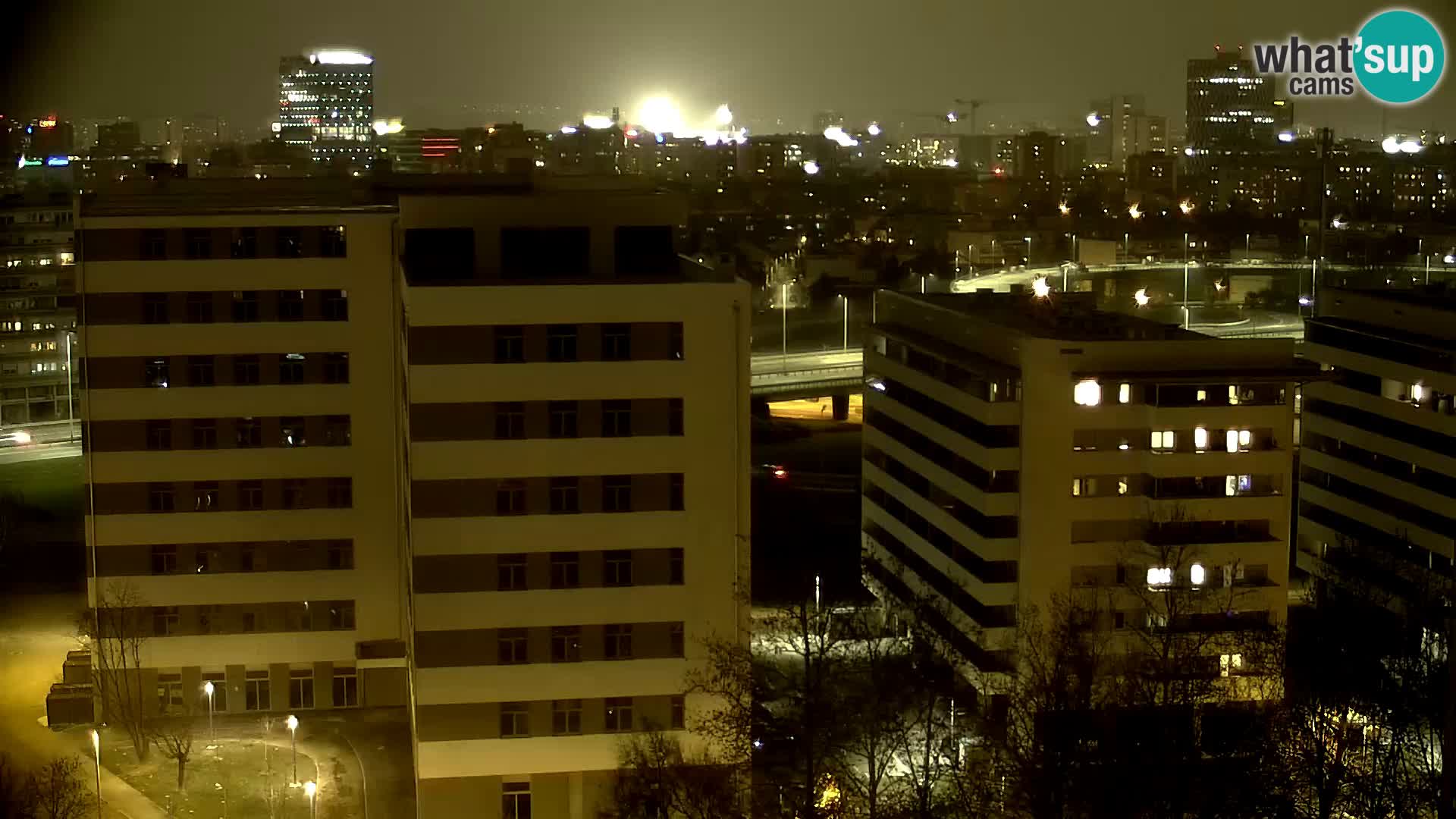 Rond-point en direct traversant les avenues Slavonska et Marin Držić à Zagreb webcam