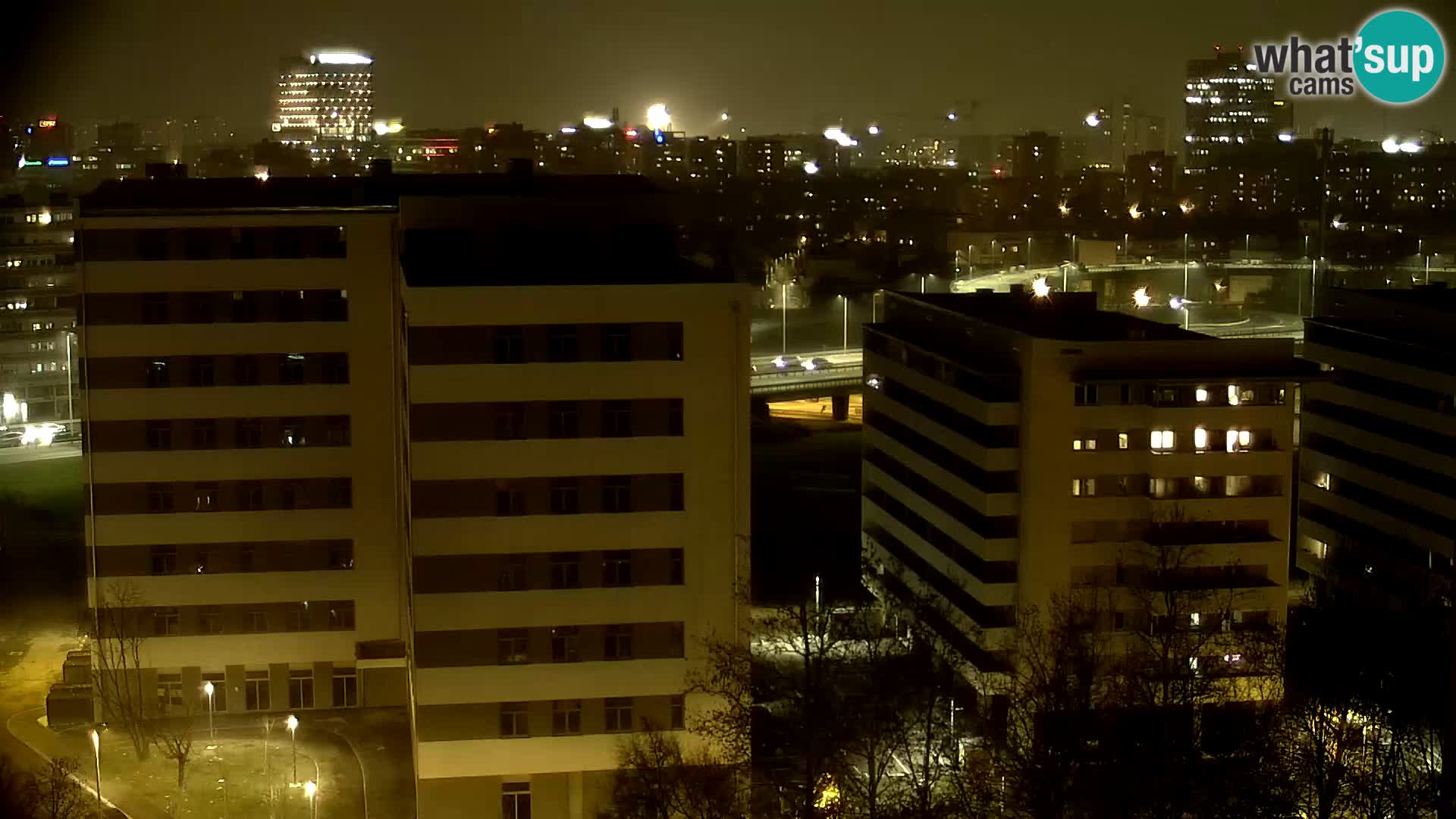 Rond-point en direct traversant les avenues Slavonska et Marin Držić à Zagreb webcam