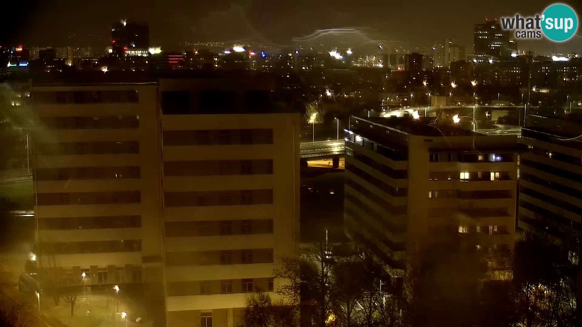 Rond-point en direct traversant les avenues Slavonska et Marin Držić à Zagreb webcam