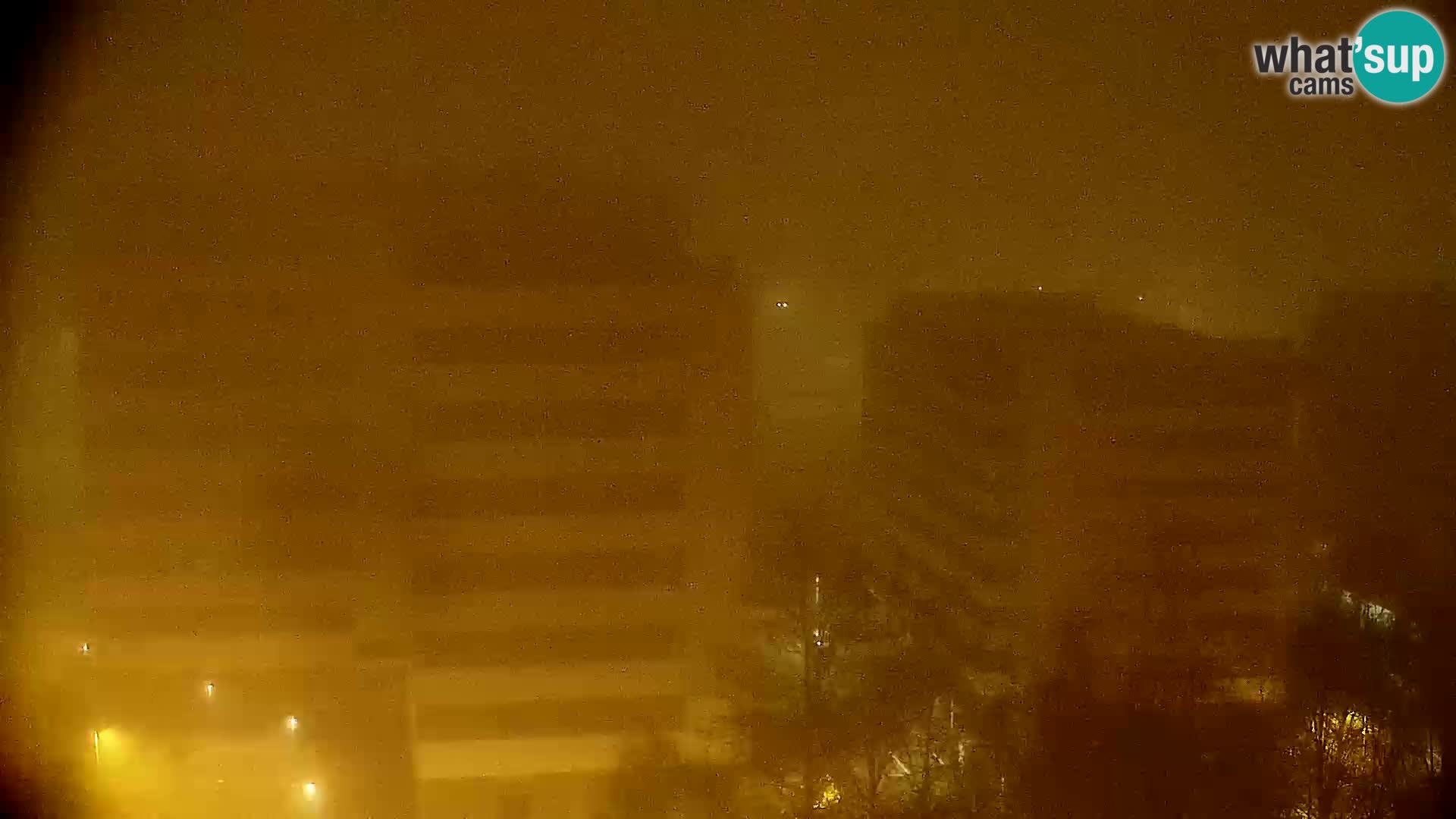 Rond-point en direct traversant les avenues Slavonska et Marin Držić à Zagreb webcam