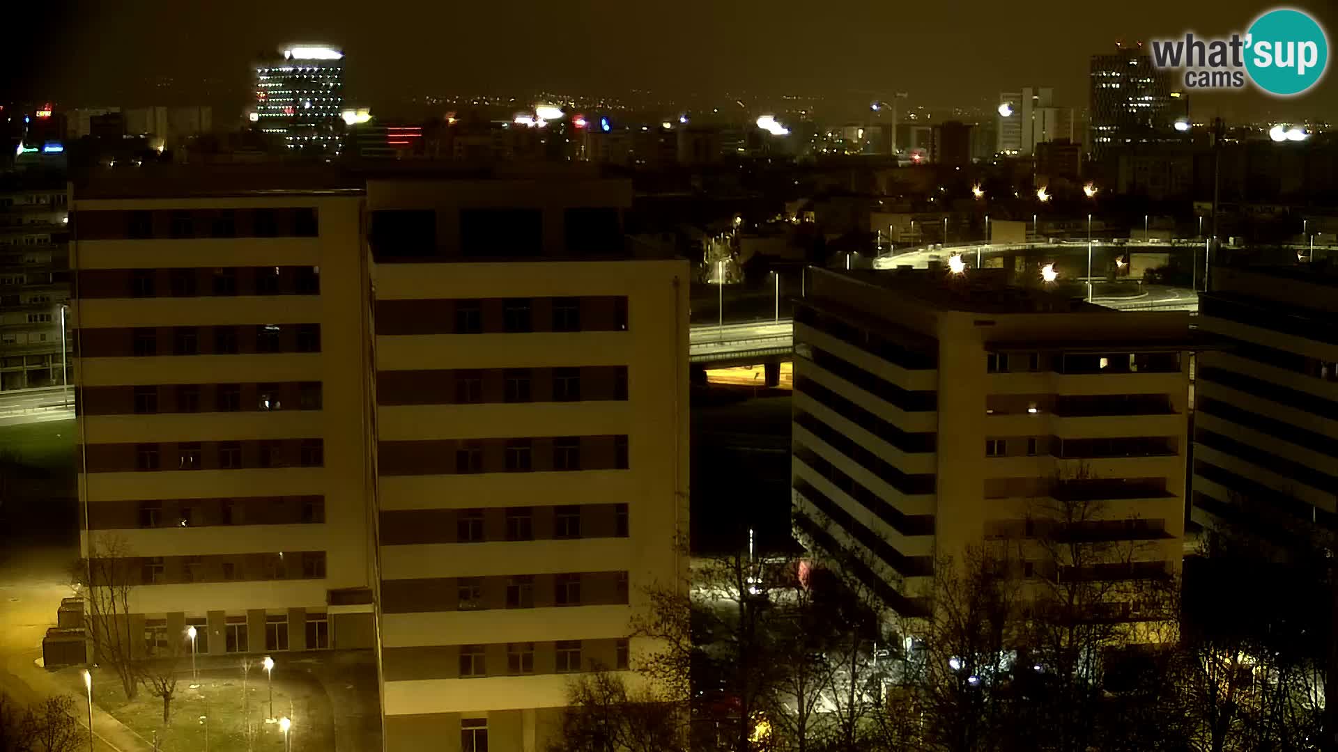 Rond-point en direct traversant les avenues Slavonska et Marin Držić à Zagreb webcam