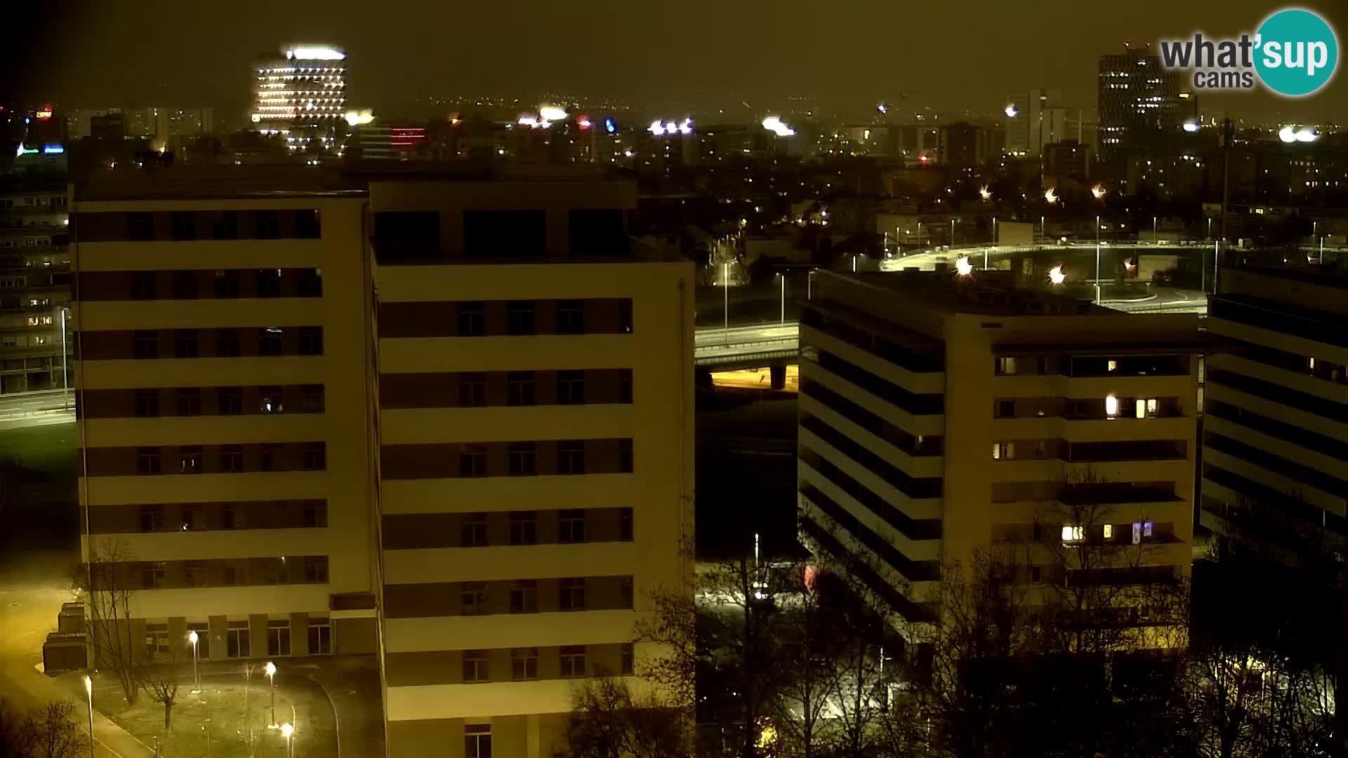 Rond-point en direct traversant les avenues Slavonska et Marin Držić à Zagreb webcam