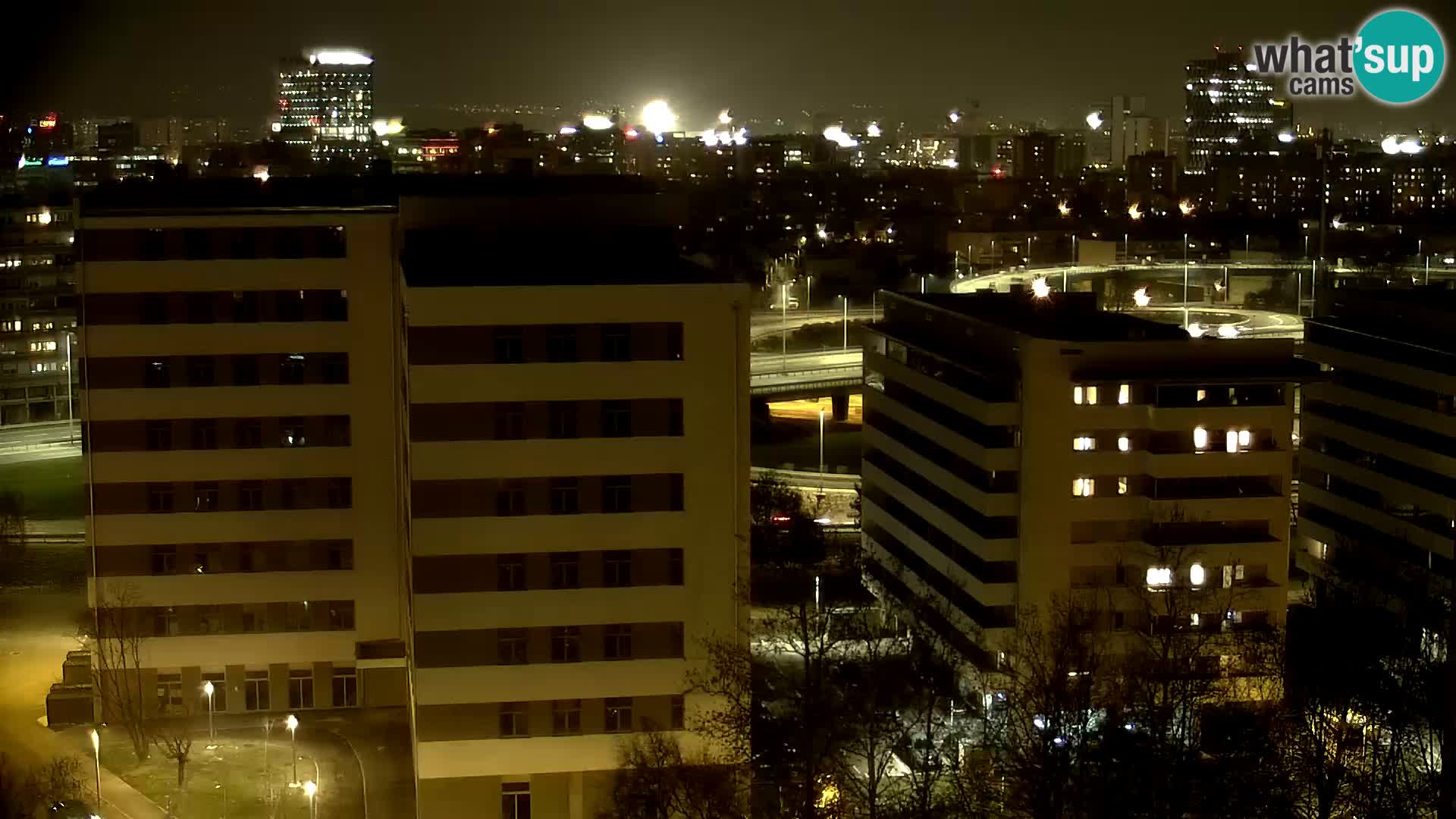 Rond-point en direct traversant les avenues Slavonska et Marin Držić à Zagreb webcam