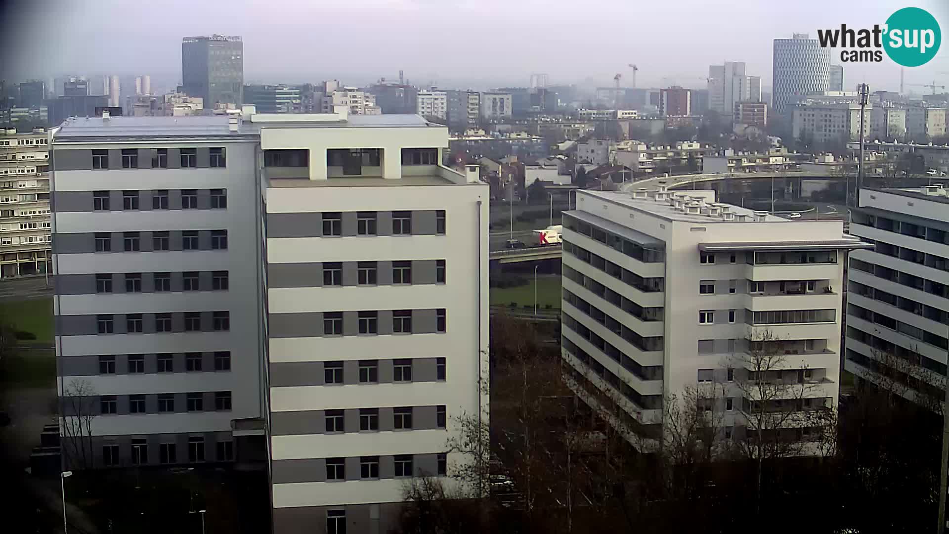 Rond-point en direct traversant les avenues Slavonska et Marin Držić à Zagreb webcam